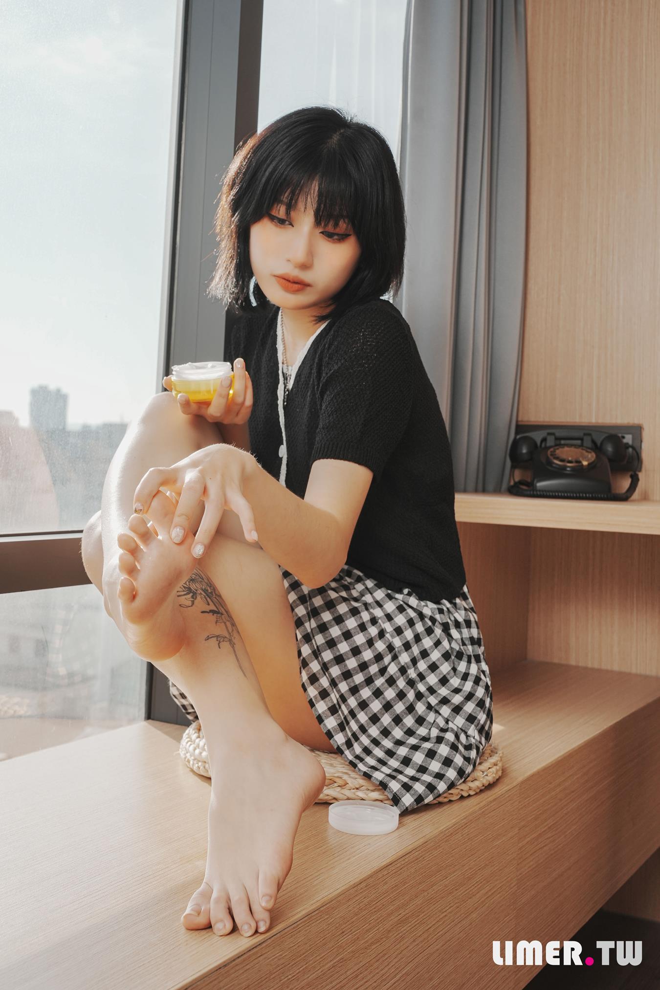 图片[35]-Limerence原创 NO.027 Yuni午后时光 白浓乳液足疗[142P] – 速更版-美库