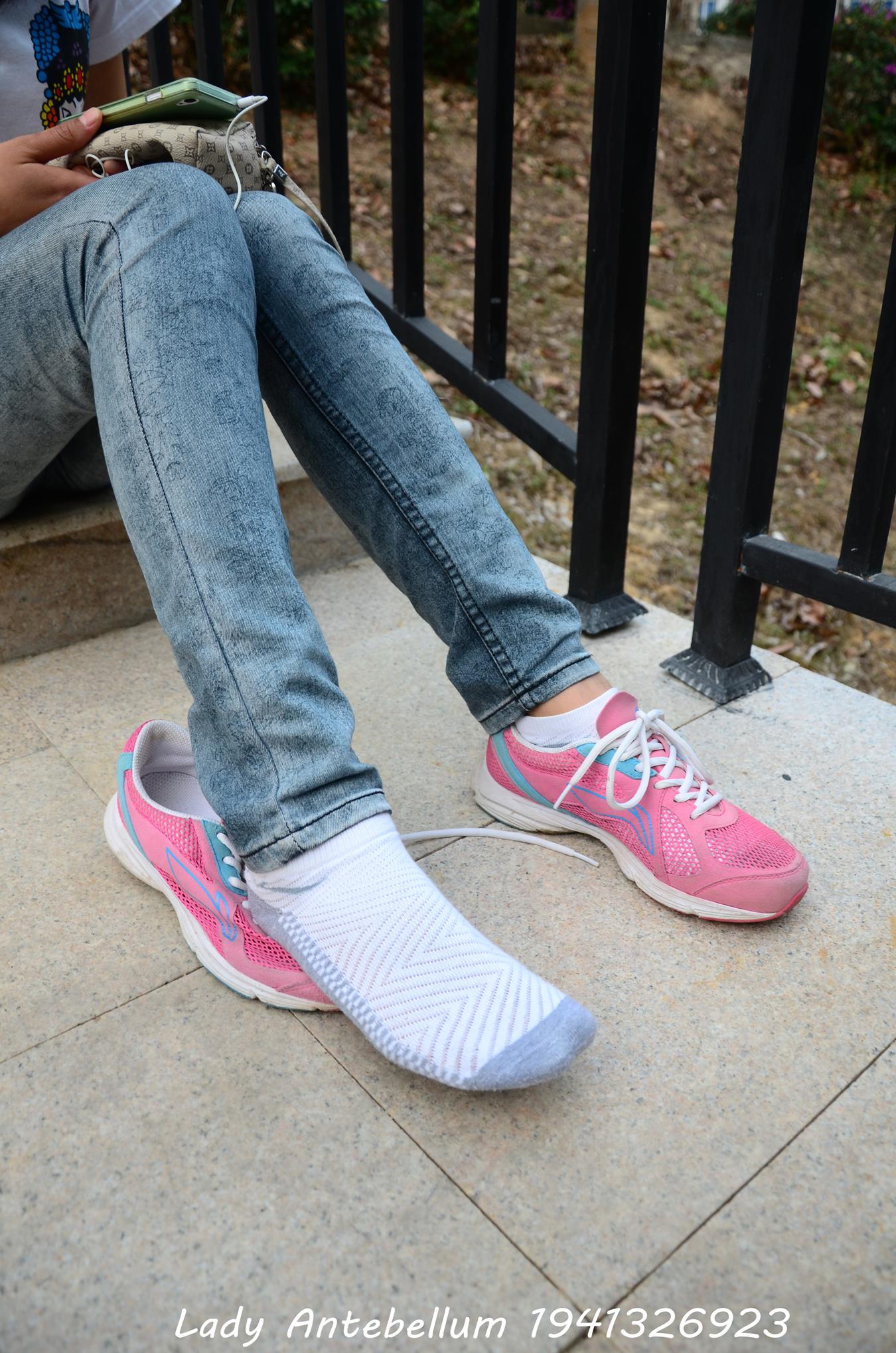 图片[15]-[战前女神] 美腿美足精品摄影套图 084 [53P] – 速更版-美库