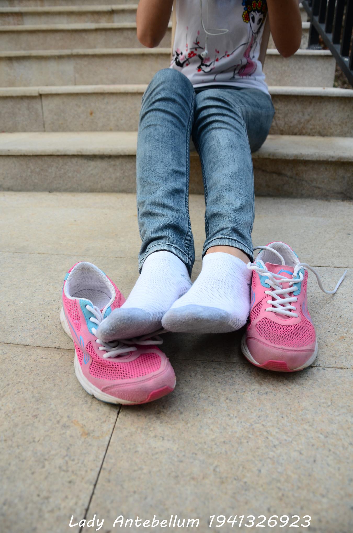 图片[29]-[战前女神] 美腿美足精品摄影套图 084 [53P] – 速更版-美库