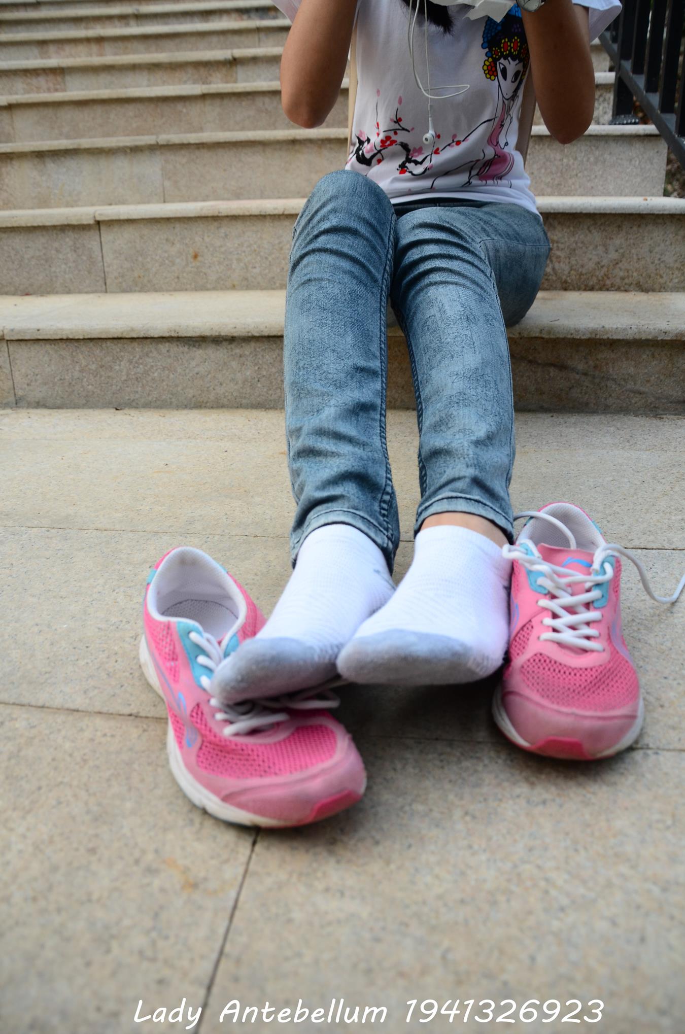 图片[32]-[战前女神] 美腿美足精品摄影套图 084 [53P] – 速更版-美库