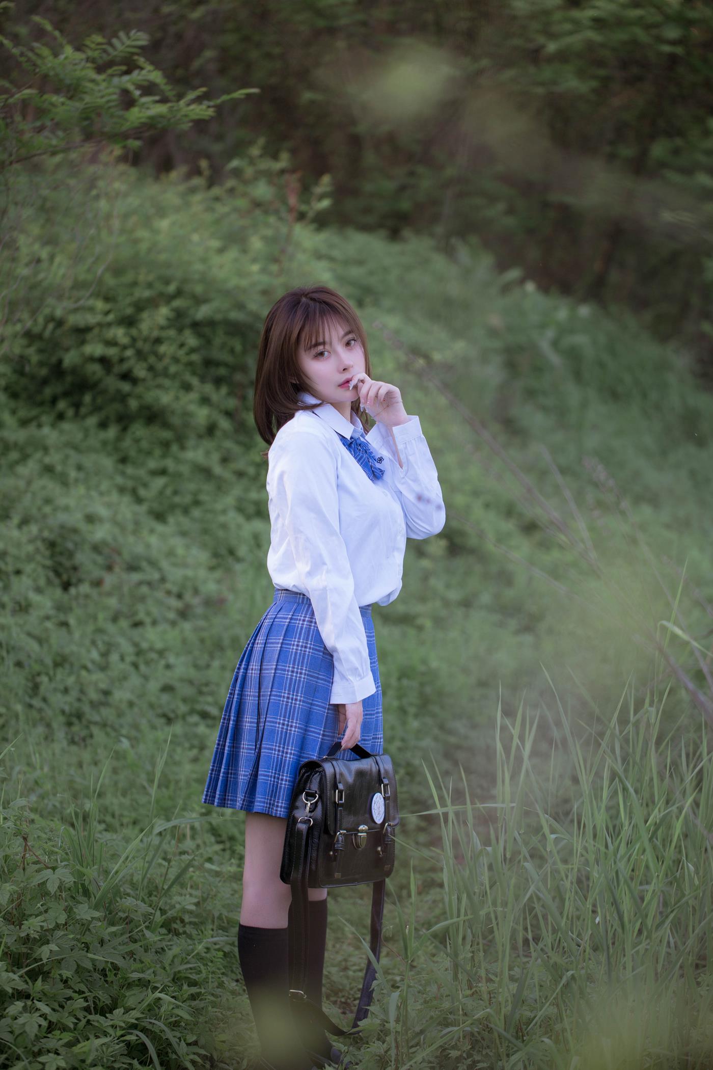 图片[10]-[YITUYU艺图语] 2022.02.23 JK写真集 青山情山 [35P] – 速更版-美库