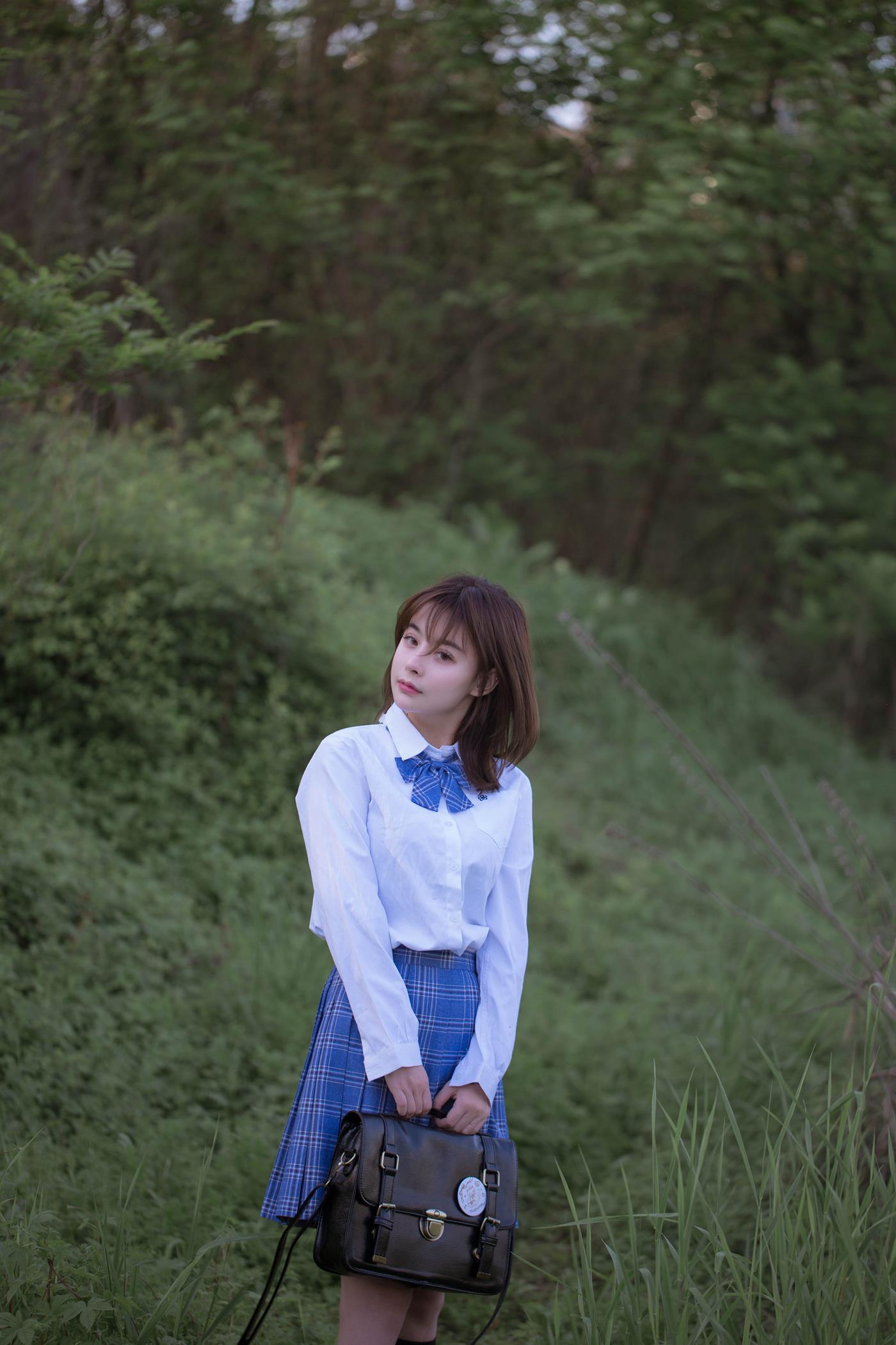 图片[11]-[YITUYU艺图语] 2022.02.23 JK写真集 青山情山 [35P] – 速更版-美库