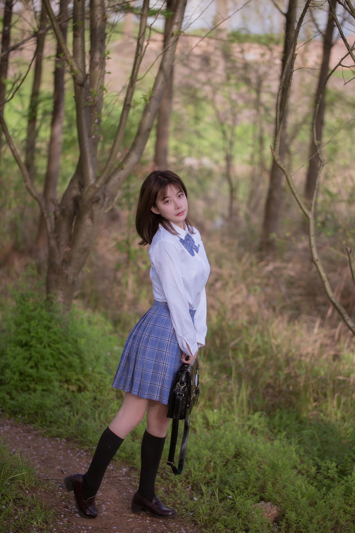 图片[27]-[YITUYU艺图语] 2022.02.23 JK写真集 青山情山 [35P] – 速更版-美库