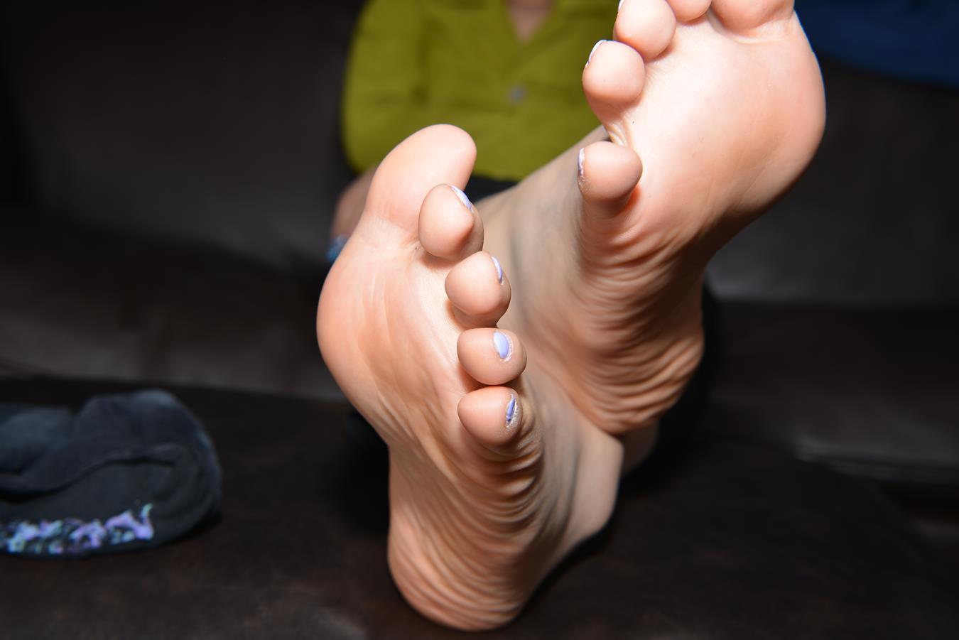 图片[64]-[Sexy Asian Girls Feet] No.002 QIQI的姓感的40码裸足大脚丫 [338P] – 速更版-美库