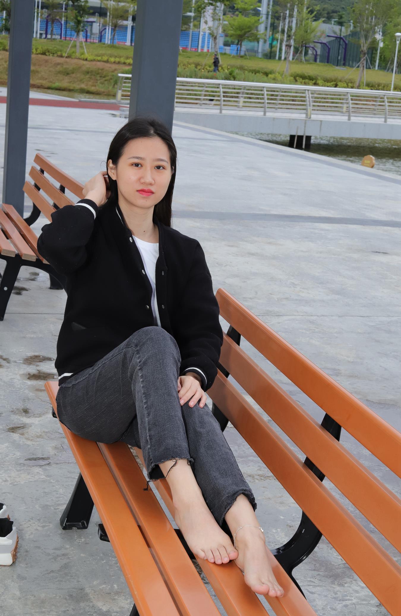 图片[14]-[Pary学生模拍] No.011 极品女神小芳首发长椅大方展示极品美jiao [113P] – 速更版-美库