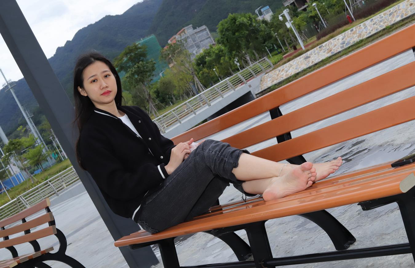 图片[34]-[Pary学生模拍] No.011 极品女神小芳首发长椅大方展示极品美jiao [113P] – 速更版-美库