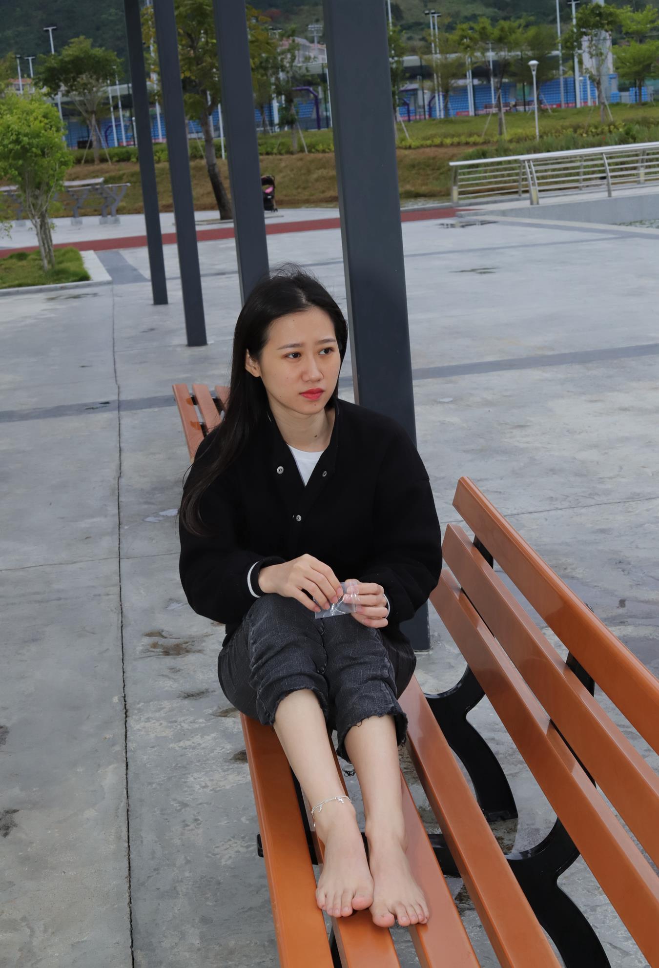 图片[45]-[Pary学生模拍] No.011 极品女神小芳首发长椅大方展示极品美jiao [113P] – 速更版-美库