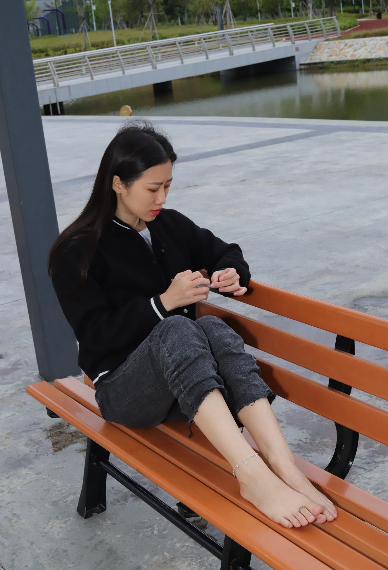 图片[73]-[Pary学生模拍] No.011 极品女神小芳首发长椅大方展示极品美jiao [113P] – 速更版-美库