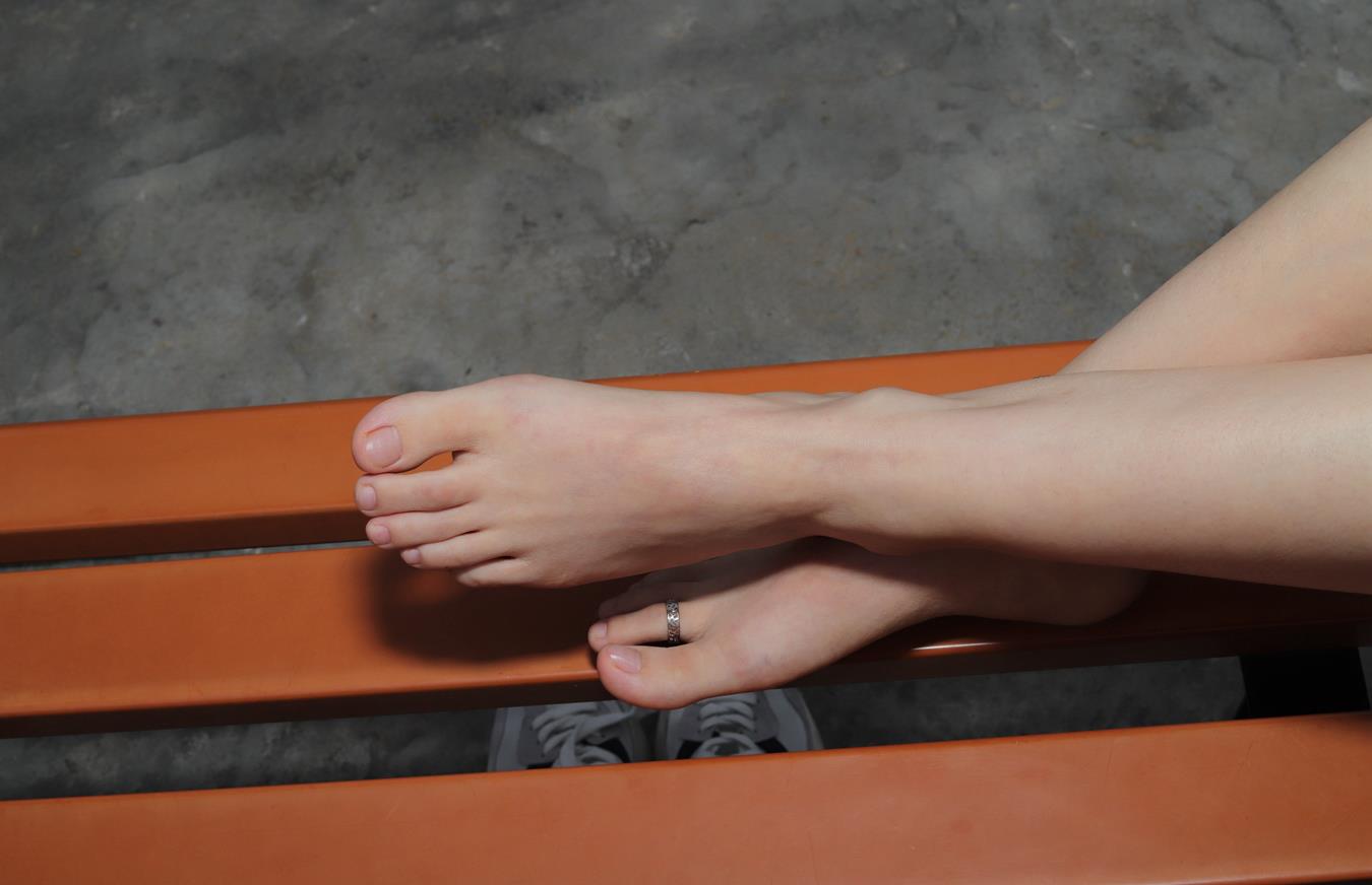 图片[83]-[Pary学生模拍] No.011 极品女神小芳首发长椅大方展示极品美jiao [113P] – 速更版-美库