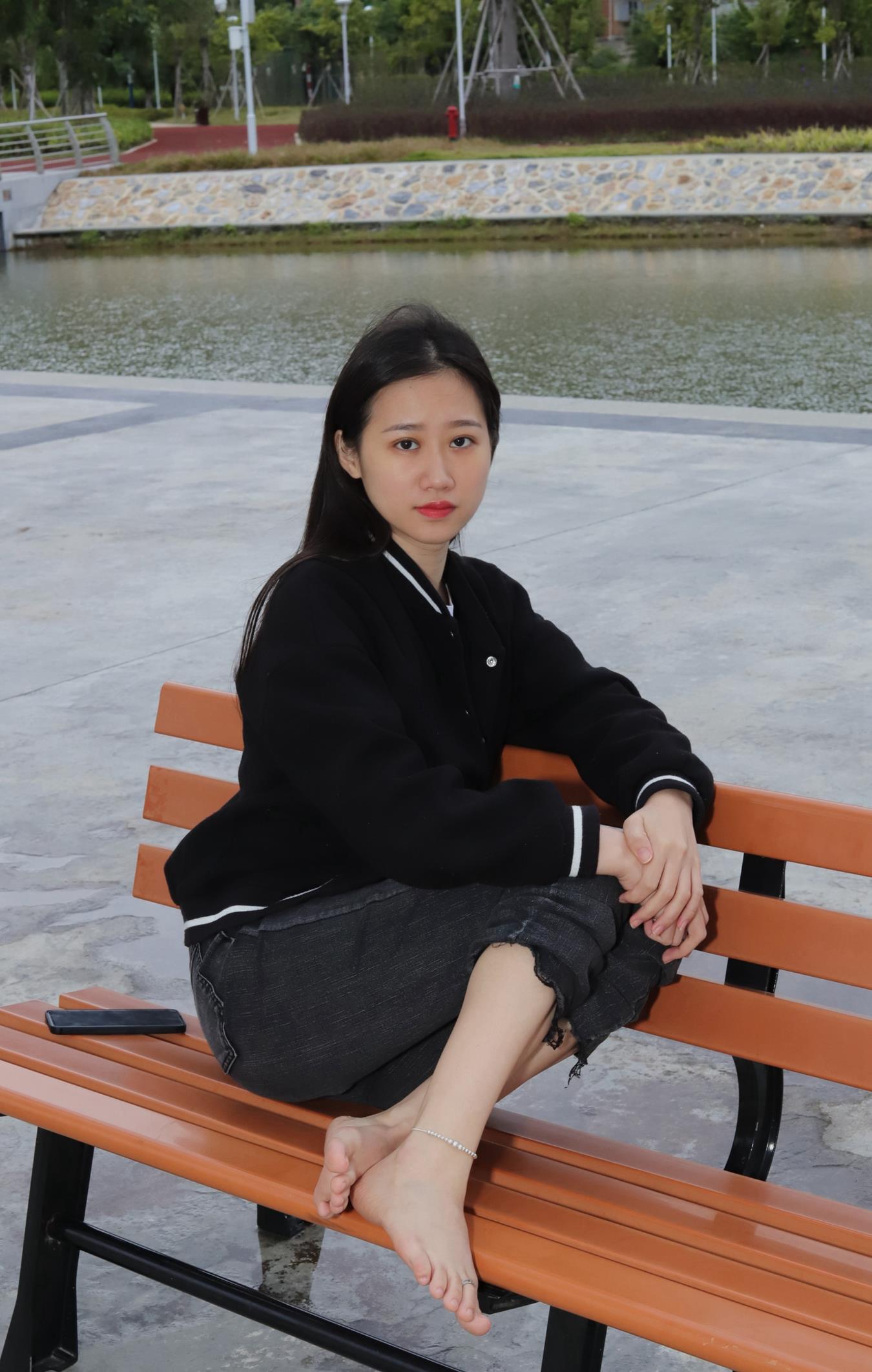 图片[112]-[Pary学生模拍] No.011 极品女神小芳首发长椅大方展示极品美jiao [113P] – 速更版-美库