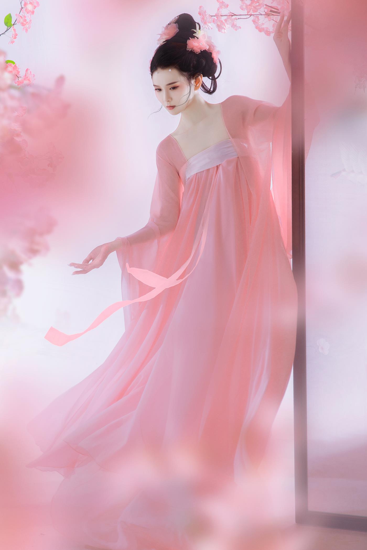 图片[24]-[YITUYU艺图语] 2022.02.24 花自落 欣宝 [22P] – 速更版-美库