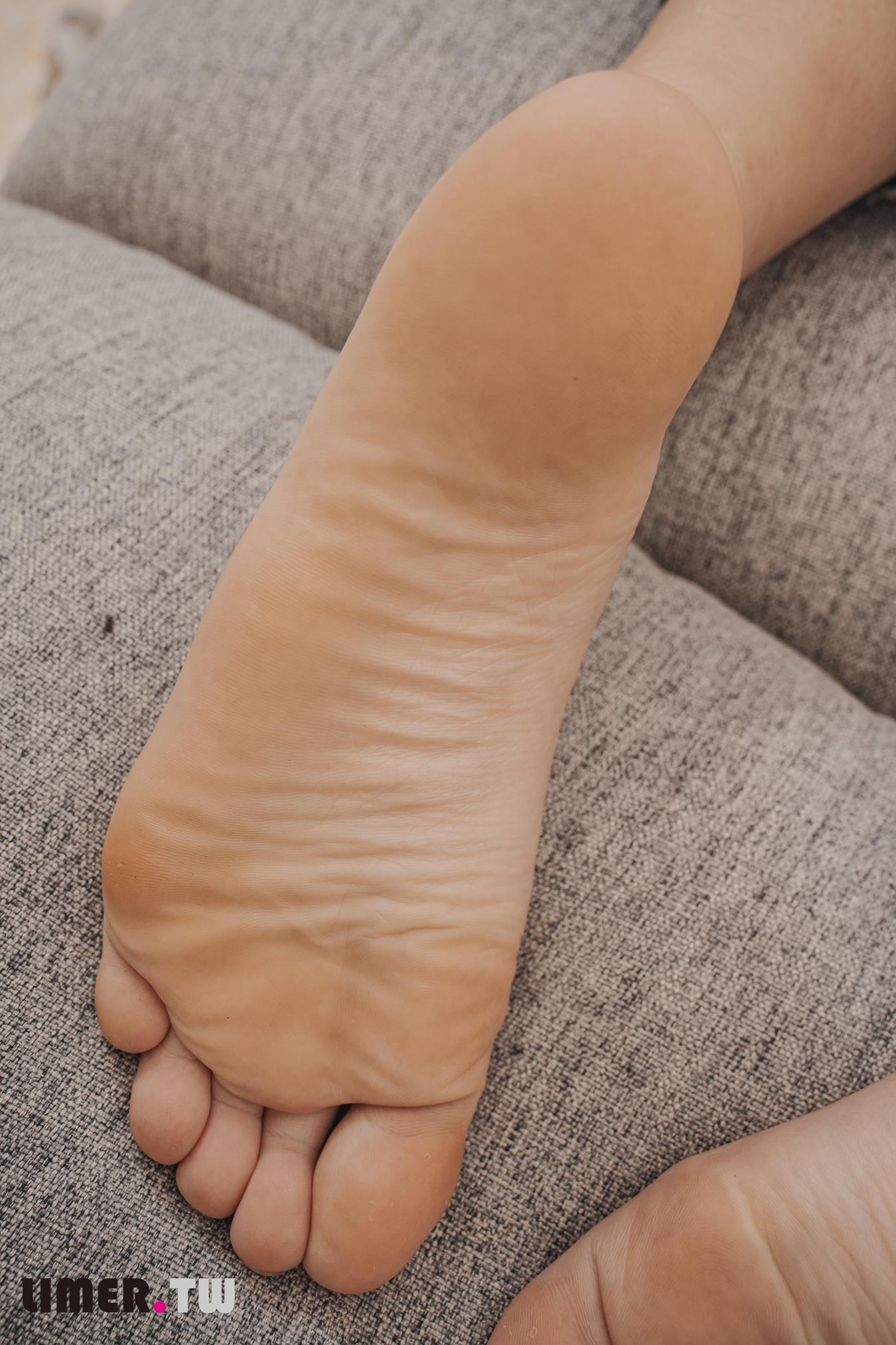 图片[44]-Limerence原创 NO.030 素人Una 氣質高中生の嫩足[174P] – 速更版-美库