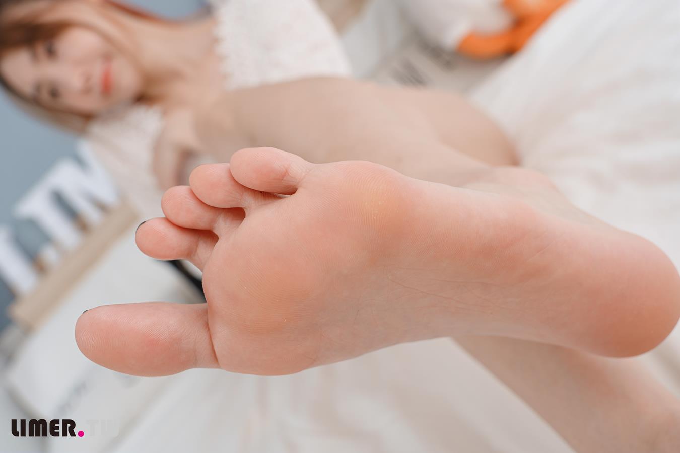 图片[67]-Limerence原创 NO.031 超美Aya台日混血魔鬼身材 夏日清凉裸足夹脚拖[144P] – 速更版-美库