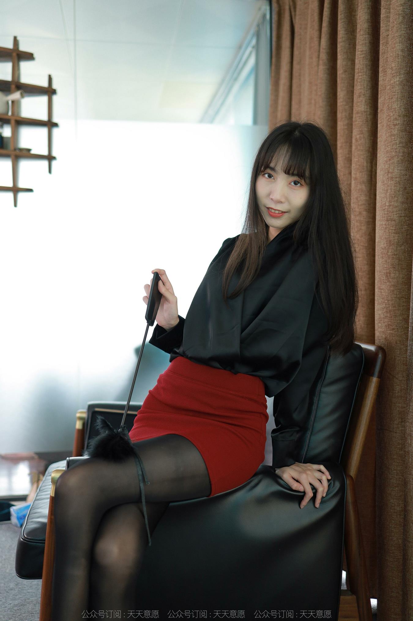 图片[17]-[IESS异思趣向] 2022.07.23 丝享家1156：团团《长腿红与黑》[86P] – 速更版-美库