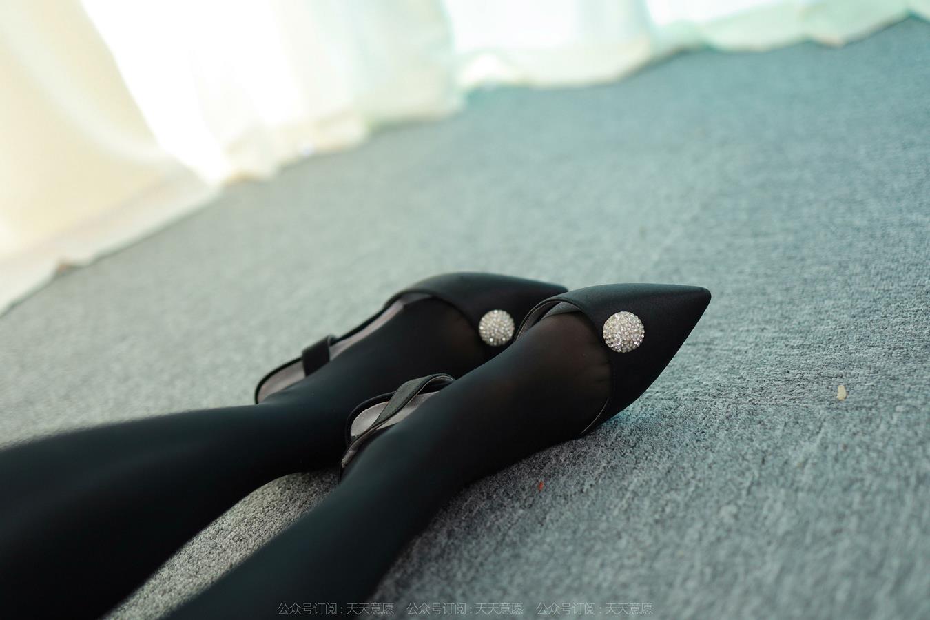 图片[25]-[IESS异思趣向] 2022.07.23 丝享家1156：团团《长腿红与黑》[86P] – 速更版-美库