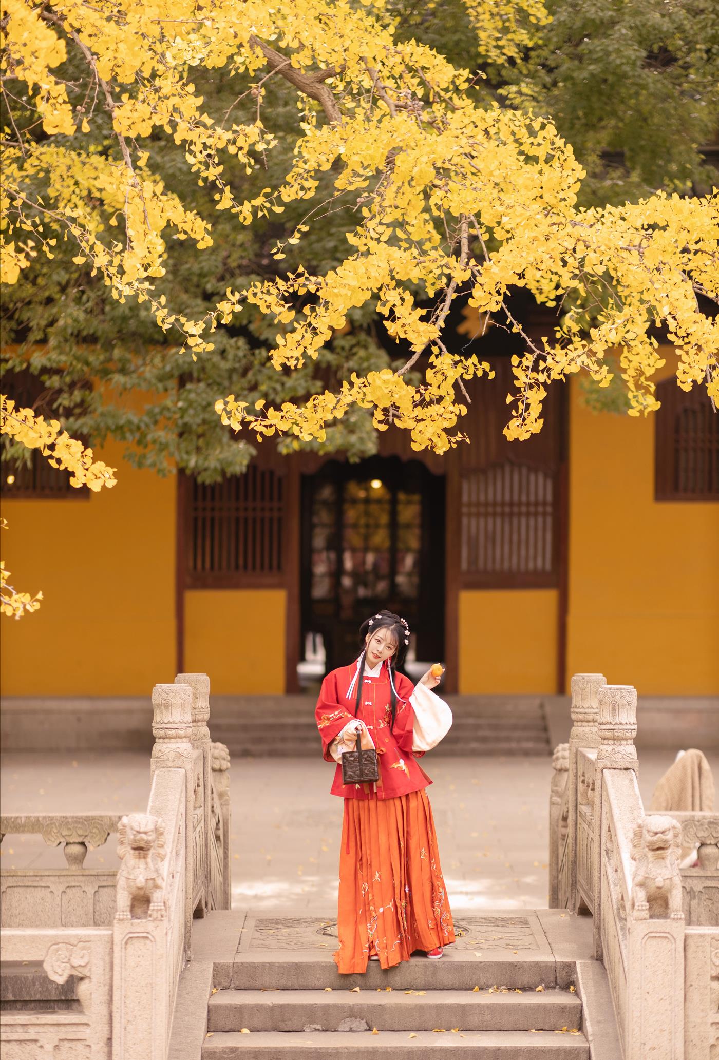 图片[23]-[YITUYU艺图语] 2022.02.24 秋下虞 花骨骨Kitty [25P] – 速更版-美库