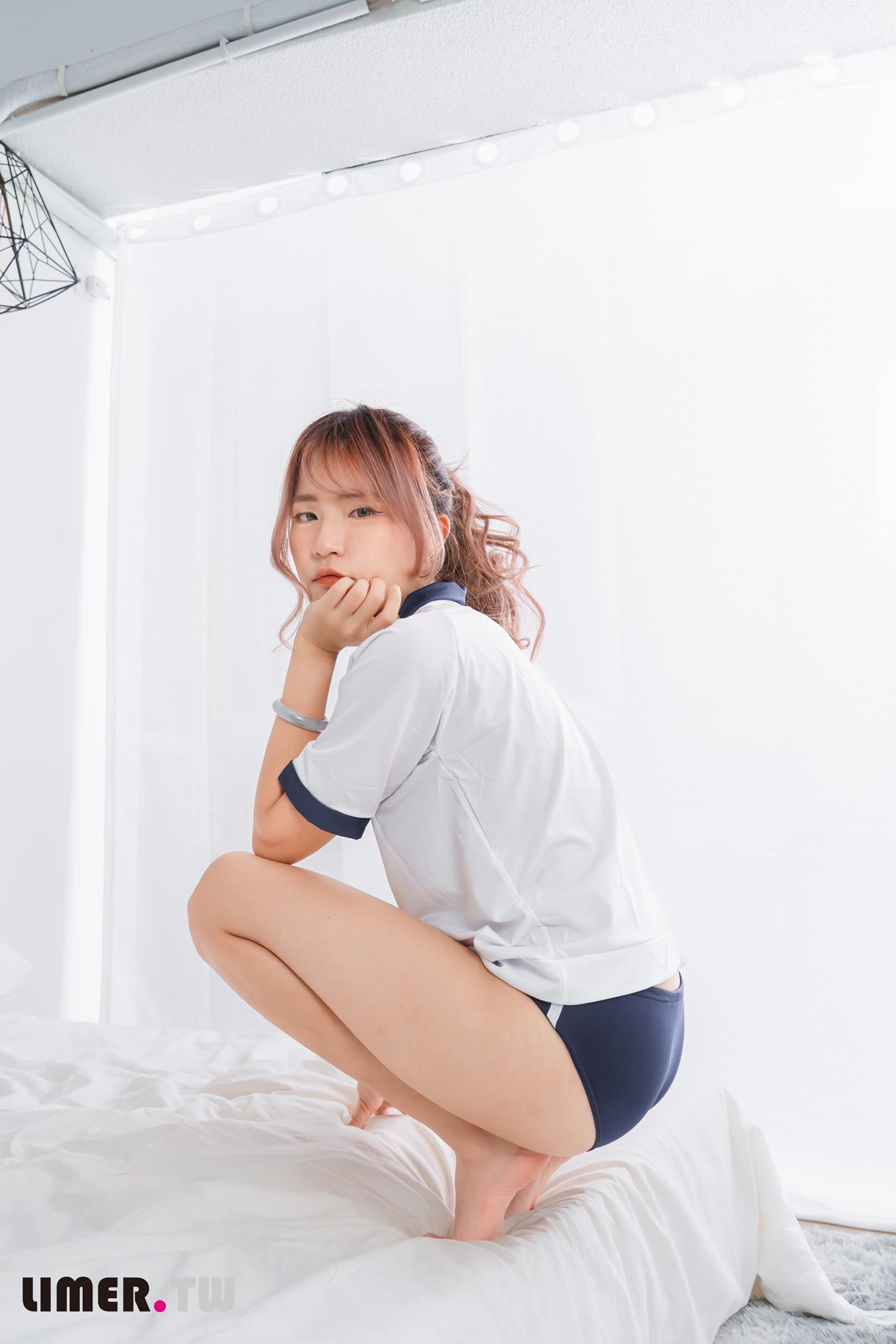 图片[57]-Limerence原创 NO.032 水密桃味女孩小艾啾啾体育服热身大秀裸足[130P] – 速更版-美库