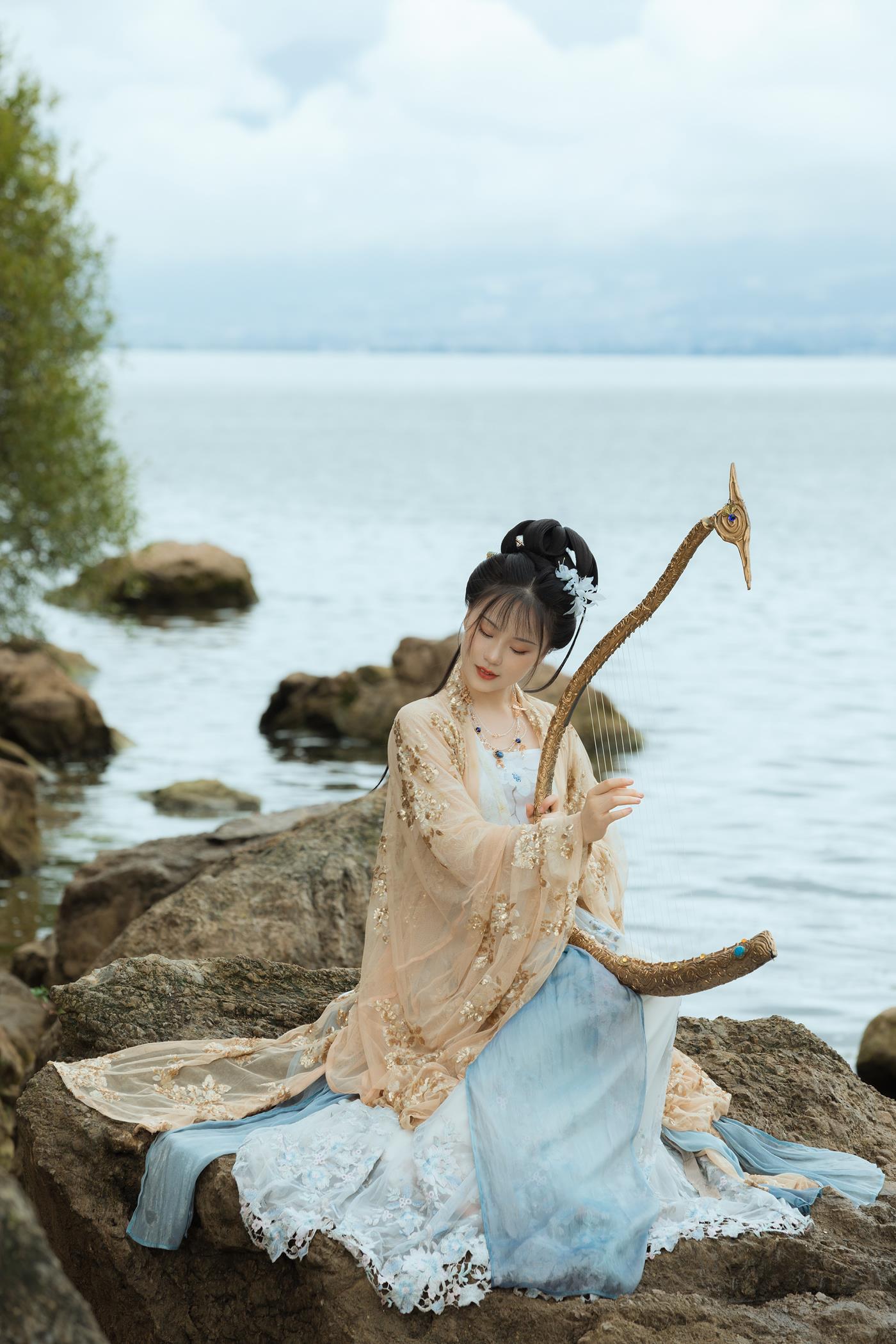 图片[13]-[YITUYU艺图语] 2022.02.26 莲蕊香尘 碧山澜 [20P] – 速更版-美库