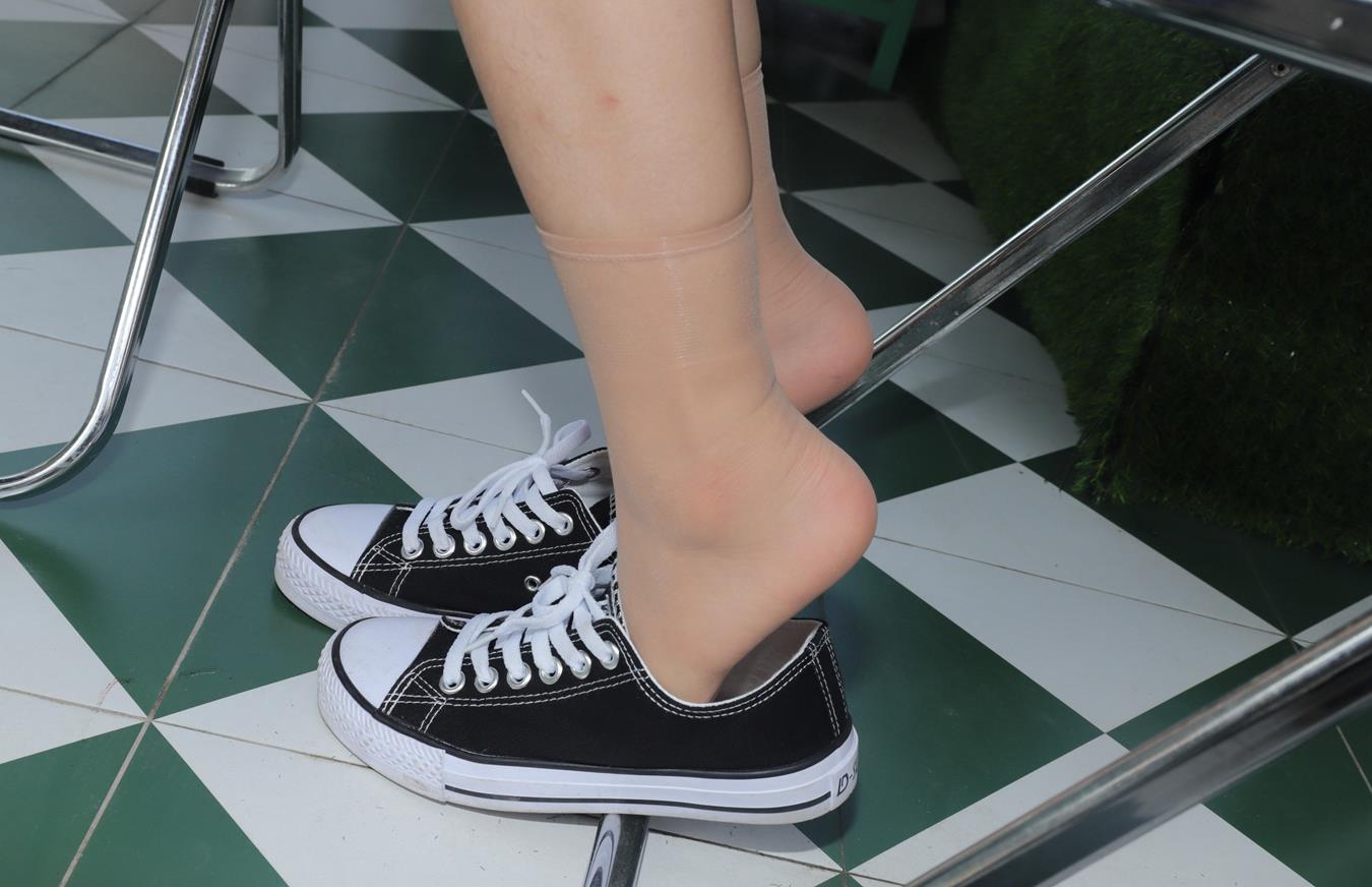 图片[12]-[Pary学生模拍] No.013 小燕脱下高跟鞋露出原味丝袜美jiao [103P/329MB] – 速更版-美库