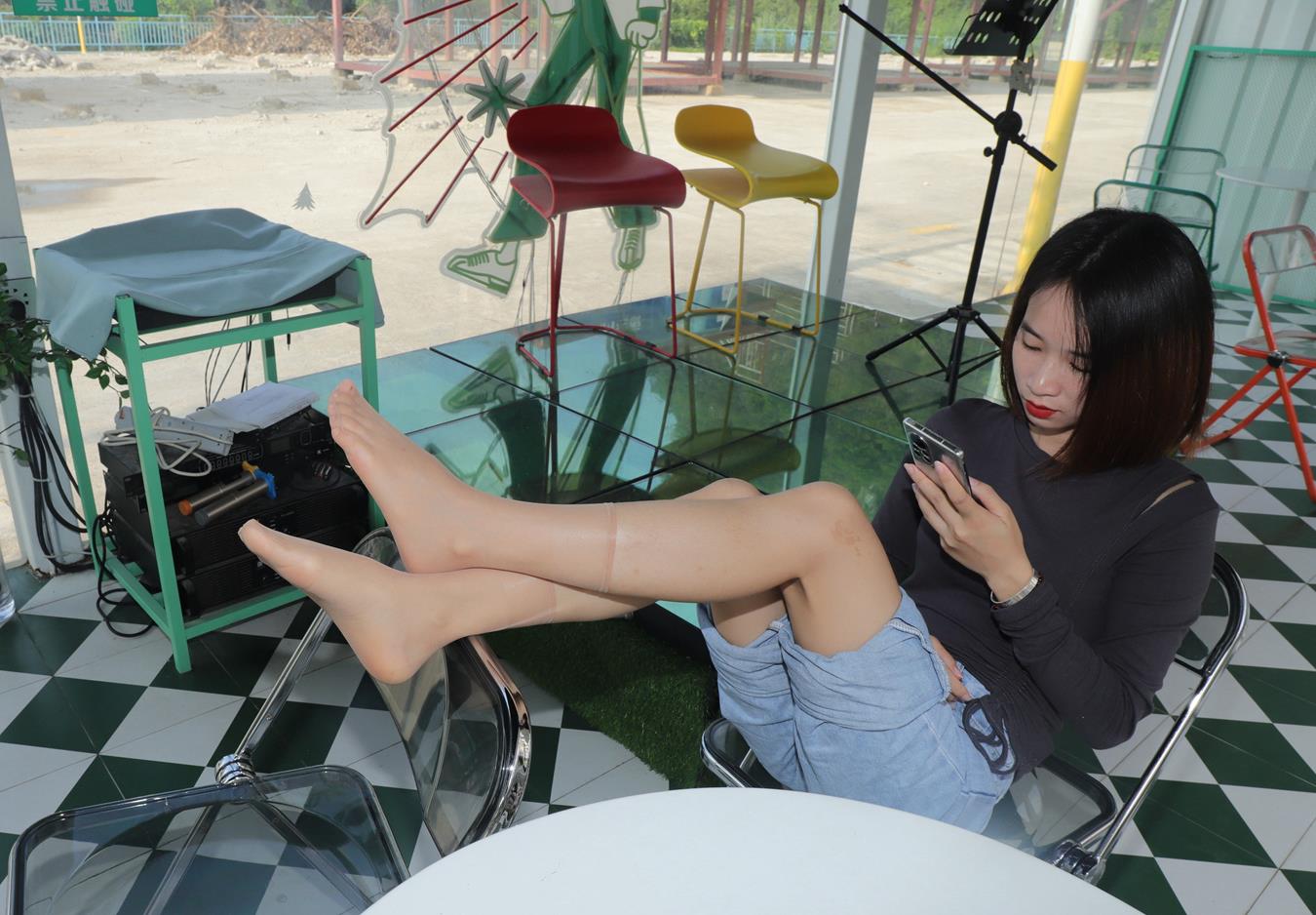 图片[35]-[Pary学生模拍] No.013 小燕脱下高跟鞋露出原味丝袜美jiao [103P/329MB] – 速更版-美库