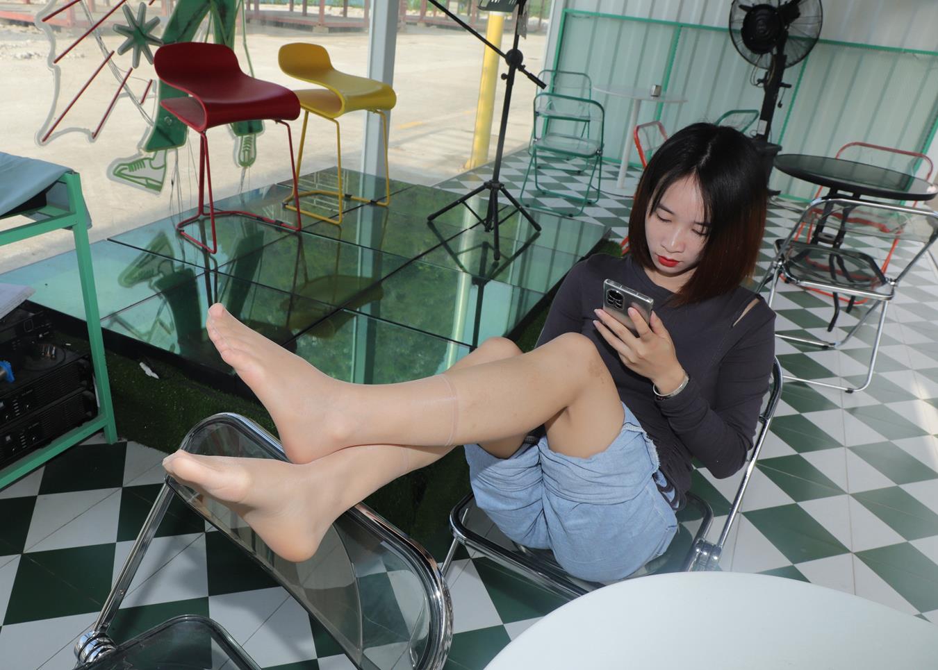 图片[36]-[Pary学生模拍] No.013 小燕脱下高跟鞋露出原味丝袜美jiao [103P/329MB] – 速更版-美库