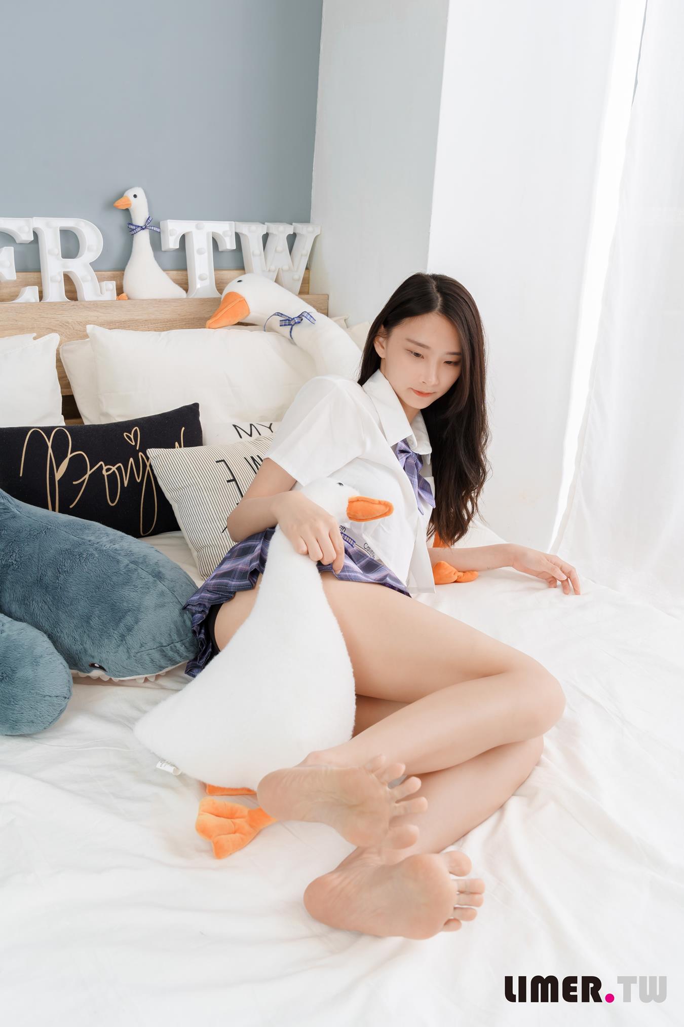 图片[24]-Limerence原创 NO.033 EJ生日特辑脚脚蛋糕足盒[125P] – 速更版-美库