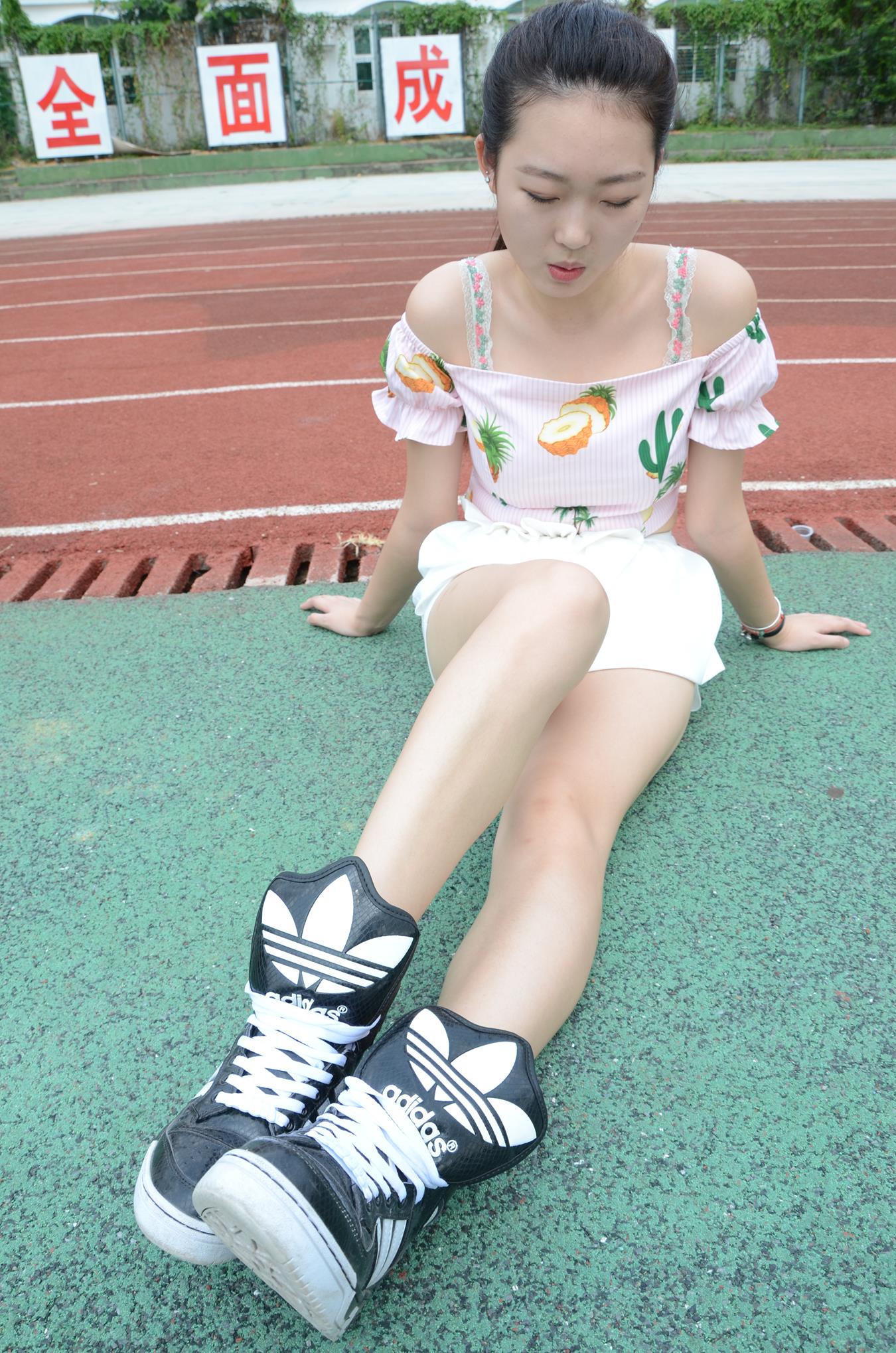 图片[10]-[战前女神] 美腿美足精品摄影套图 098 [140P] – 速更版-美库