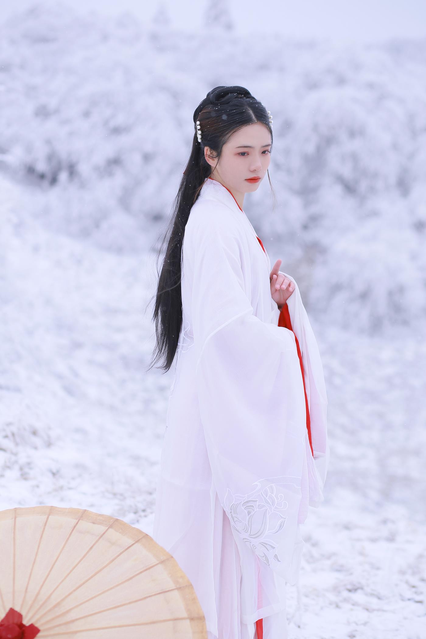 图片[33]-[YITUYU艺图语] 2022.02.27 山中雪后 沂越 [34P] – 速更版-美库