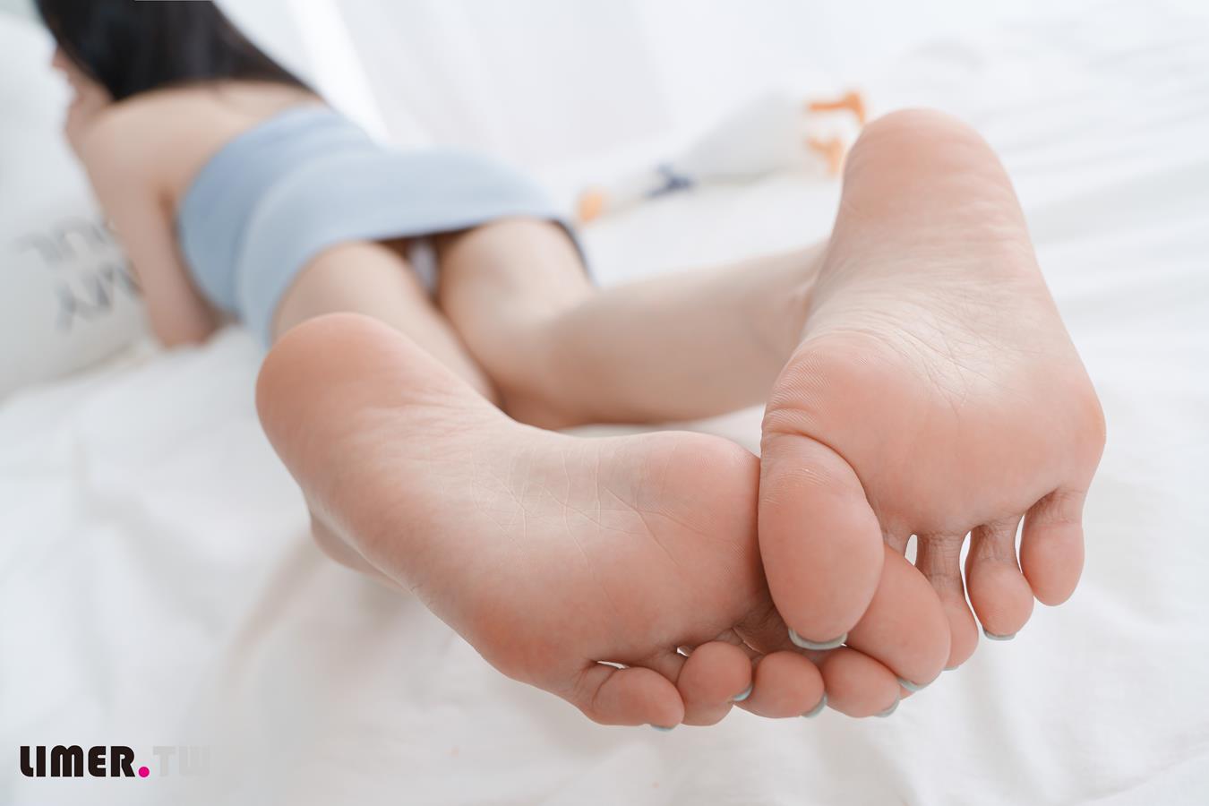 图片[81]-Limerence原创 NO.034 极品女神Sammy 嫩足玩弄穆勒鞋[145P] – 速更版-美库