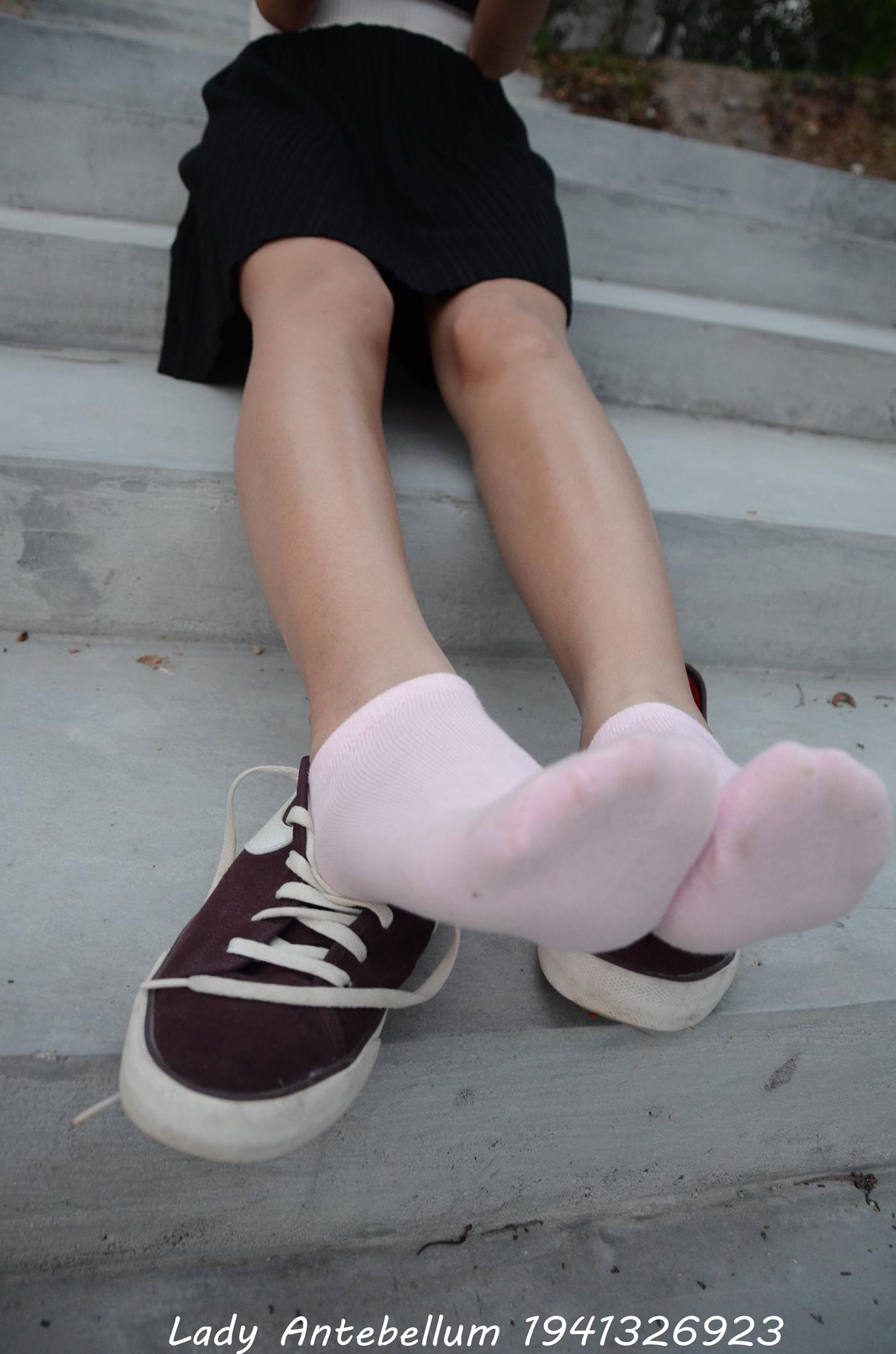 图片[68]-[战前女神] 美腿美足精品摄影套图 101 [128P] – 速更版-美库