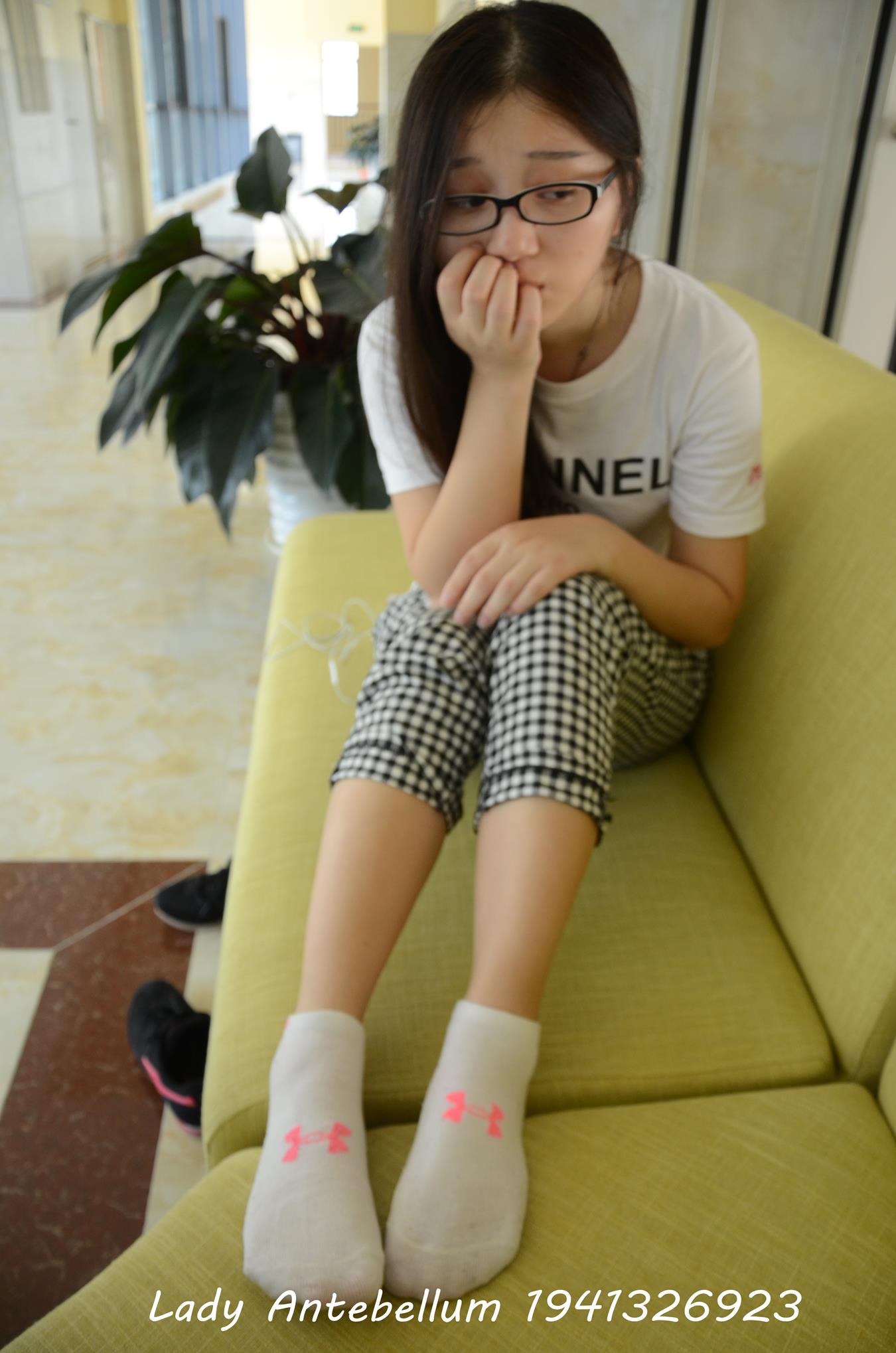 图片[13]-[战前女神] 美腿美足精品摄影套图 103 [105P] – 速更版-美库