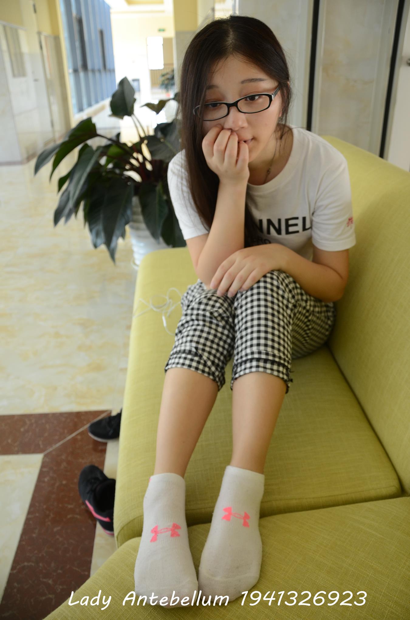 图片[14]-[战前女神] 美腿美足精品摄影套图 103 [105P] – 速更版-美库