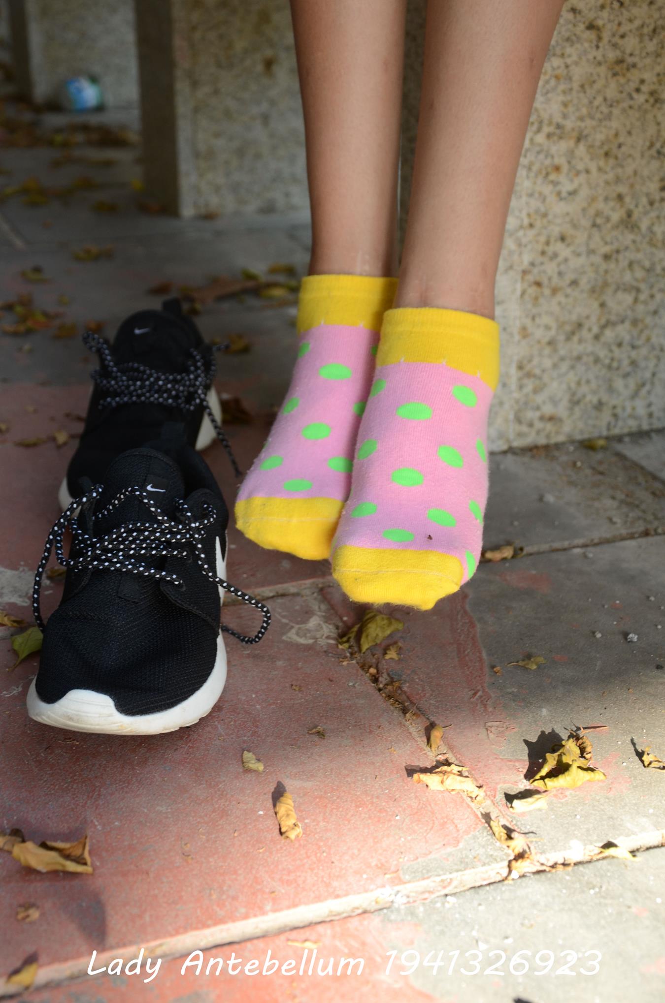 图片[50]-[战前女神] 美腿美足精品摄影套图 102 [90P] – 速更版-美库