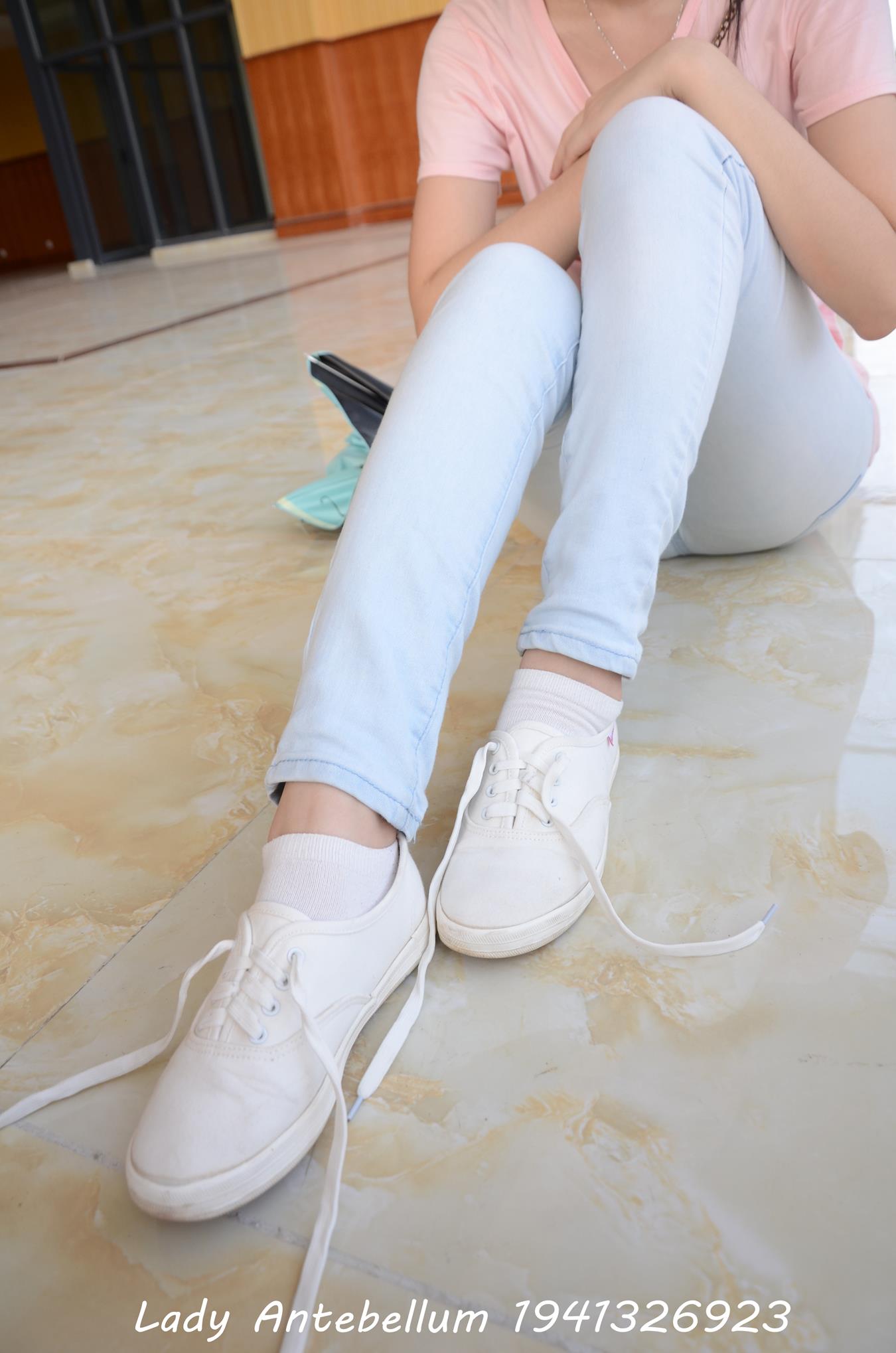 图片[23]-[战前女神] 美腿美足精品摄影套图 105 [98P] – 速更版-美库