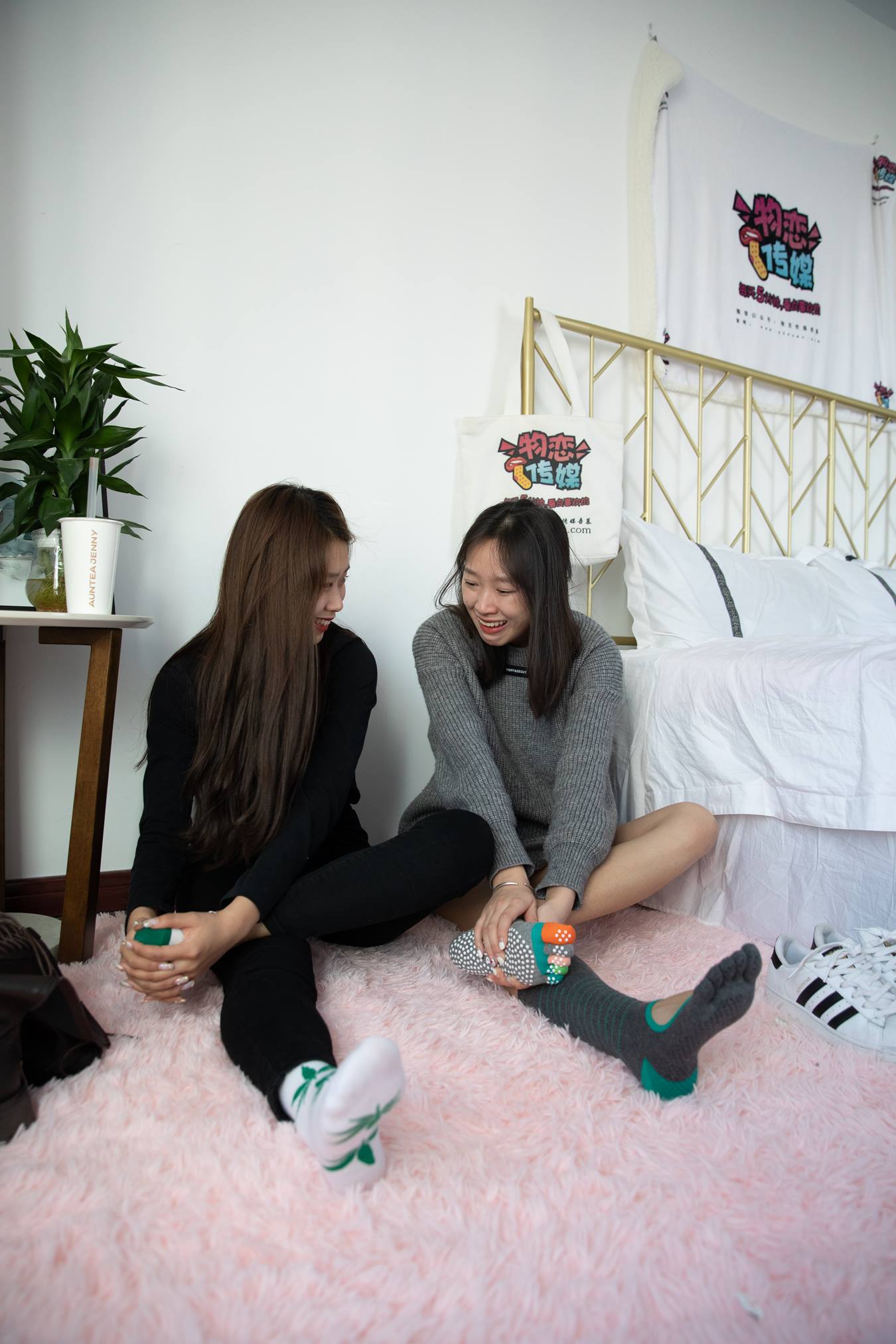 图片[68]-物恋传媒 NO.696 闺蜜-玉兰露珠[163P] – 速更版-美库