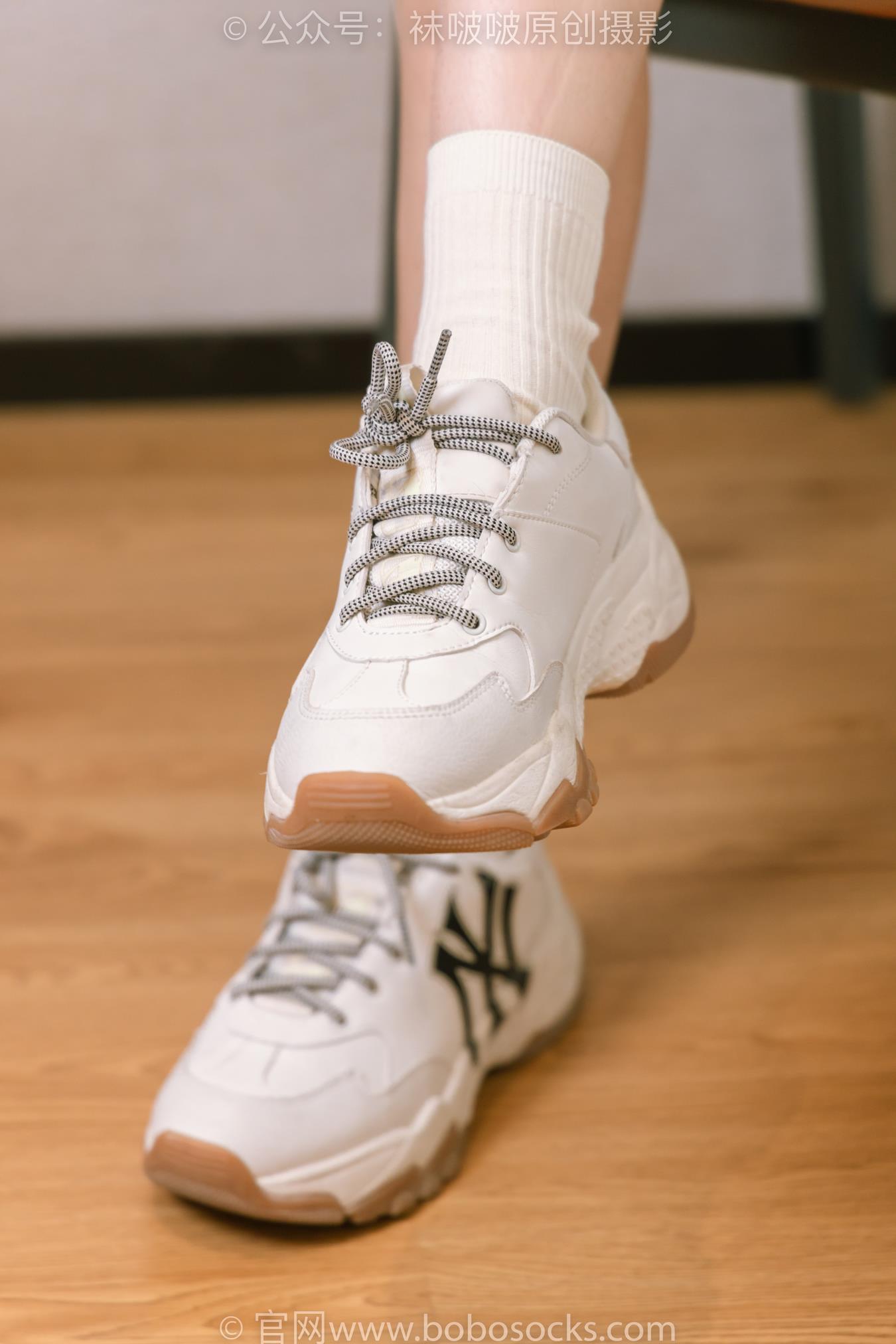 图片[24]-[BoBoSocks袜啵啵]NO.176 小安-运动鞋、白棉袜、裸足[139P] – 速更版-美库