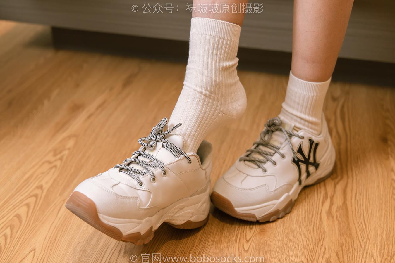 图片[41]-[BoBoSocks袜啵啵]NO.176 小安-运动鞋、白棉袜、裸足[139P] – 速更版-美库