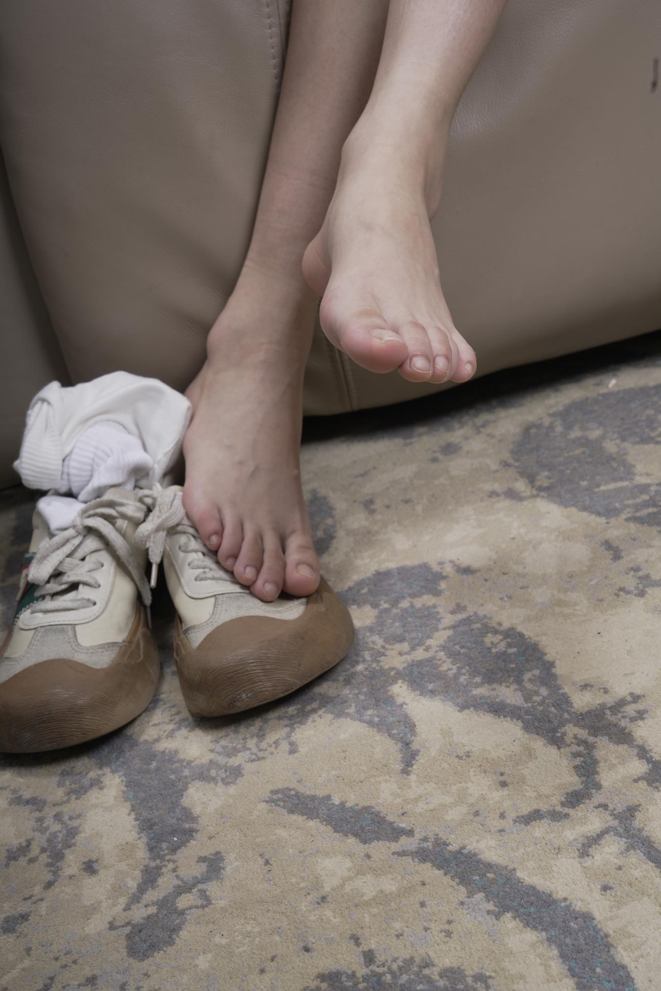 图片[57]-[Sexy Asian Girls Feet] No.007 李琪琪展示她的性感细长的39码大脚丫 裸足 [175P] – 速更版-美库