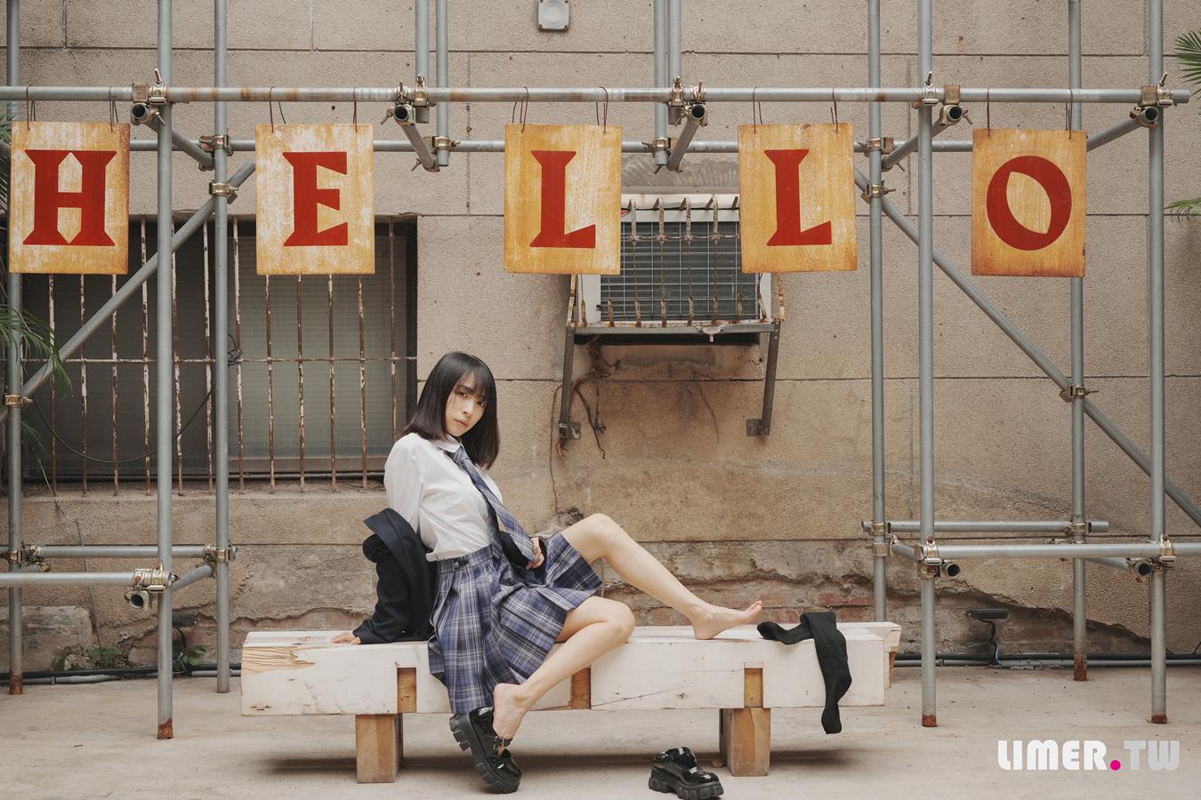 图片[34]-Limerence原创 NO.037 子子 JK小腿袜到裸足的偷窥视角[181P] – 速更版-美库