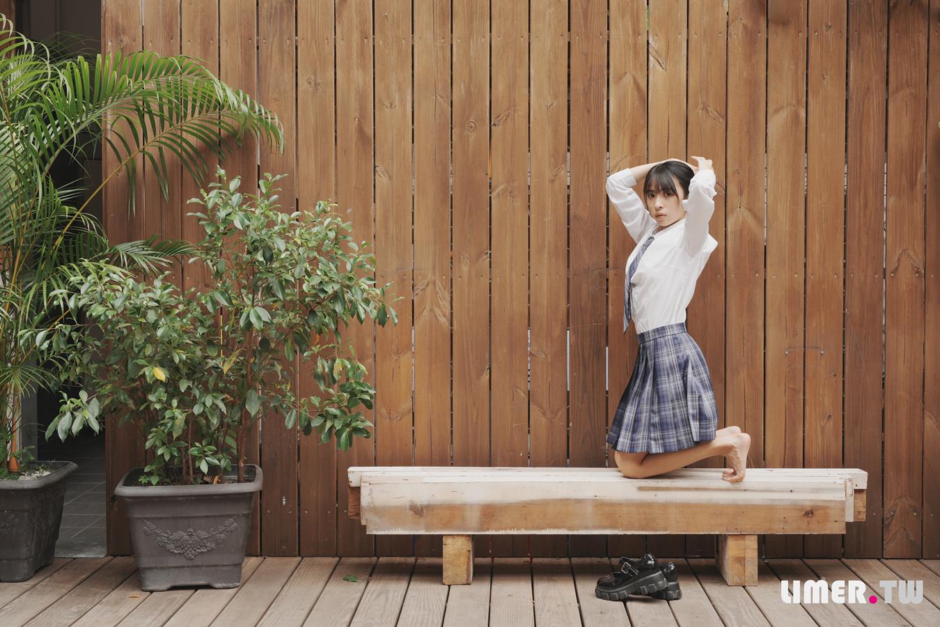 图片[77]-Limerence原创 NO.037 子子 JK小腿袜到裸足的偷窥视角[181P] – 速更版-美库