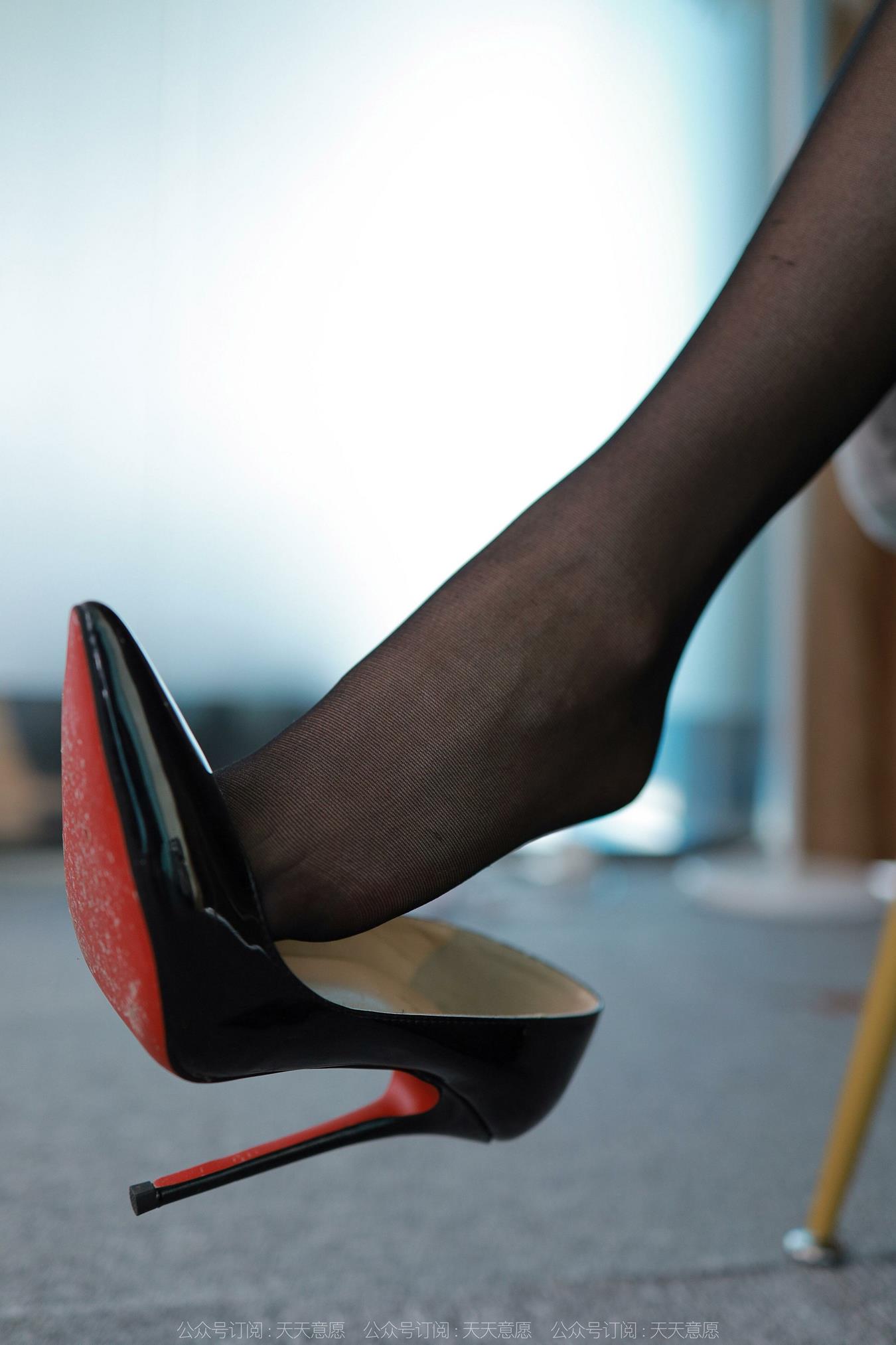 图片[65]-[IESS异思趣向] 2022.08.02 丝享家1165：婉萍《嘿丝打字员》[69P] – 速更版-美库