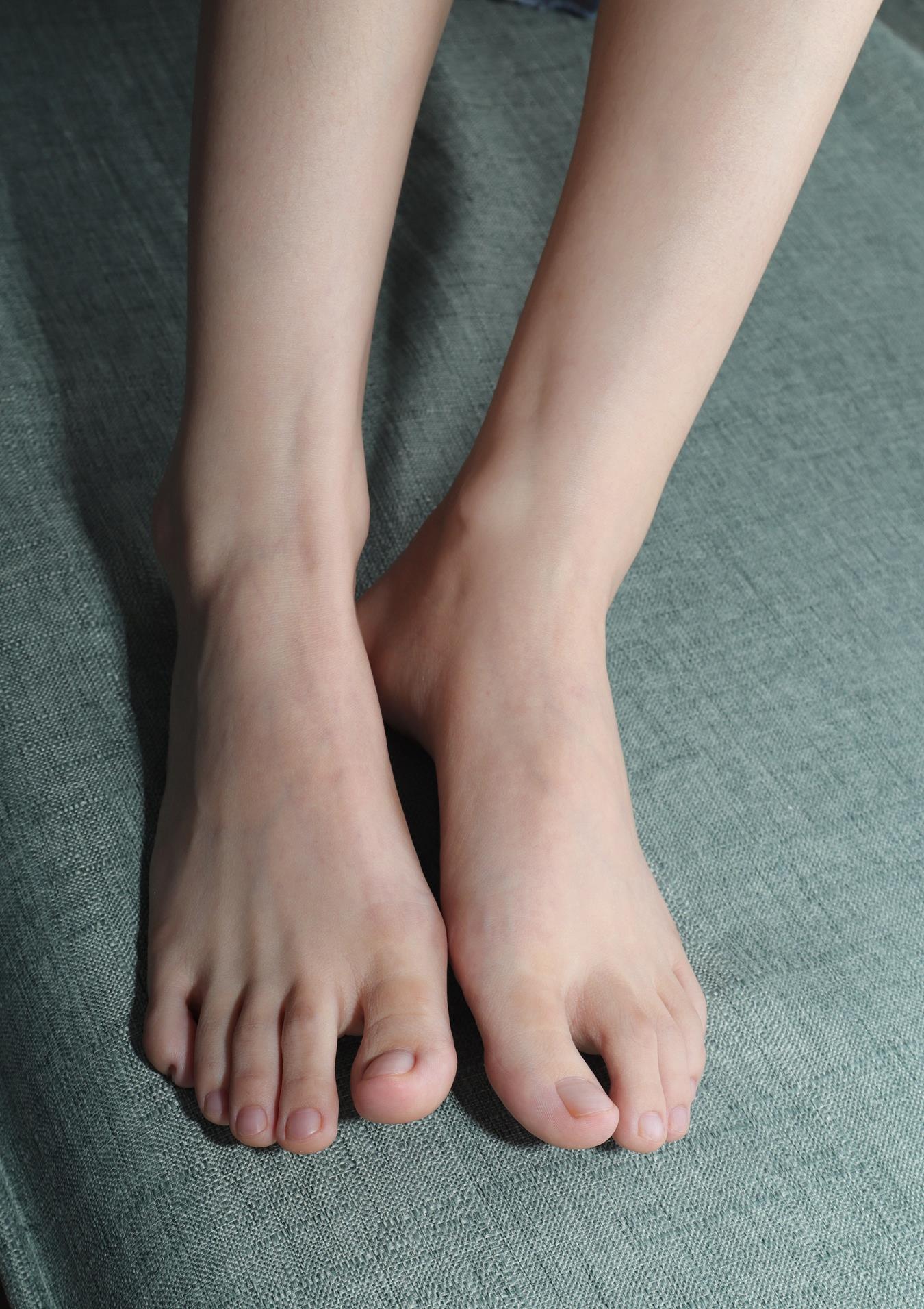 图片[17]-[Pary学生模拍] No.007 极品美女小芳大冬天穿上姓感吊带展示美jiao [155P] – 速更版-美库