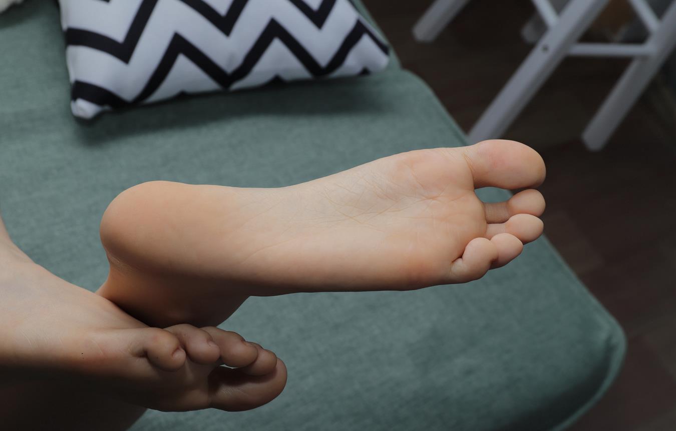 图片[22]-[Pary学生模拍] No.007 极品美女小芳大冬天穿上姓感吊带展示美jiao [155P] – 速更版-美库