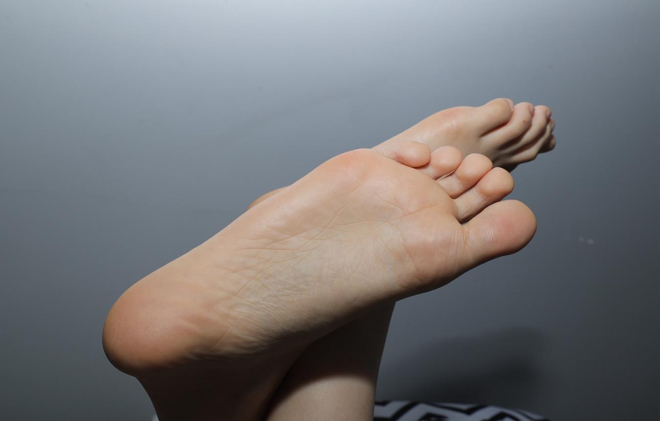 图片[38]-[Pary学生模拍] No.007 极品美女小芳大冬天穿上姓感吊带展示美jiao [155P] – 速更版-美库