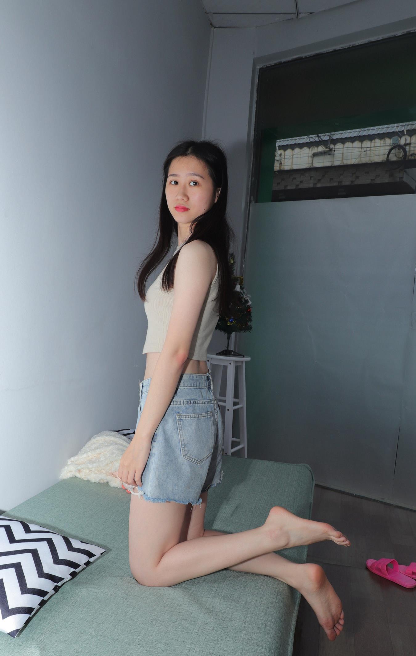 图片[45]-[Pary学生模拍] No.007 极品美女小芳大冬天穿上姓感吊带展示美jiao [155P] – 速更版-美库