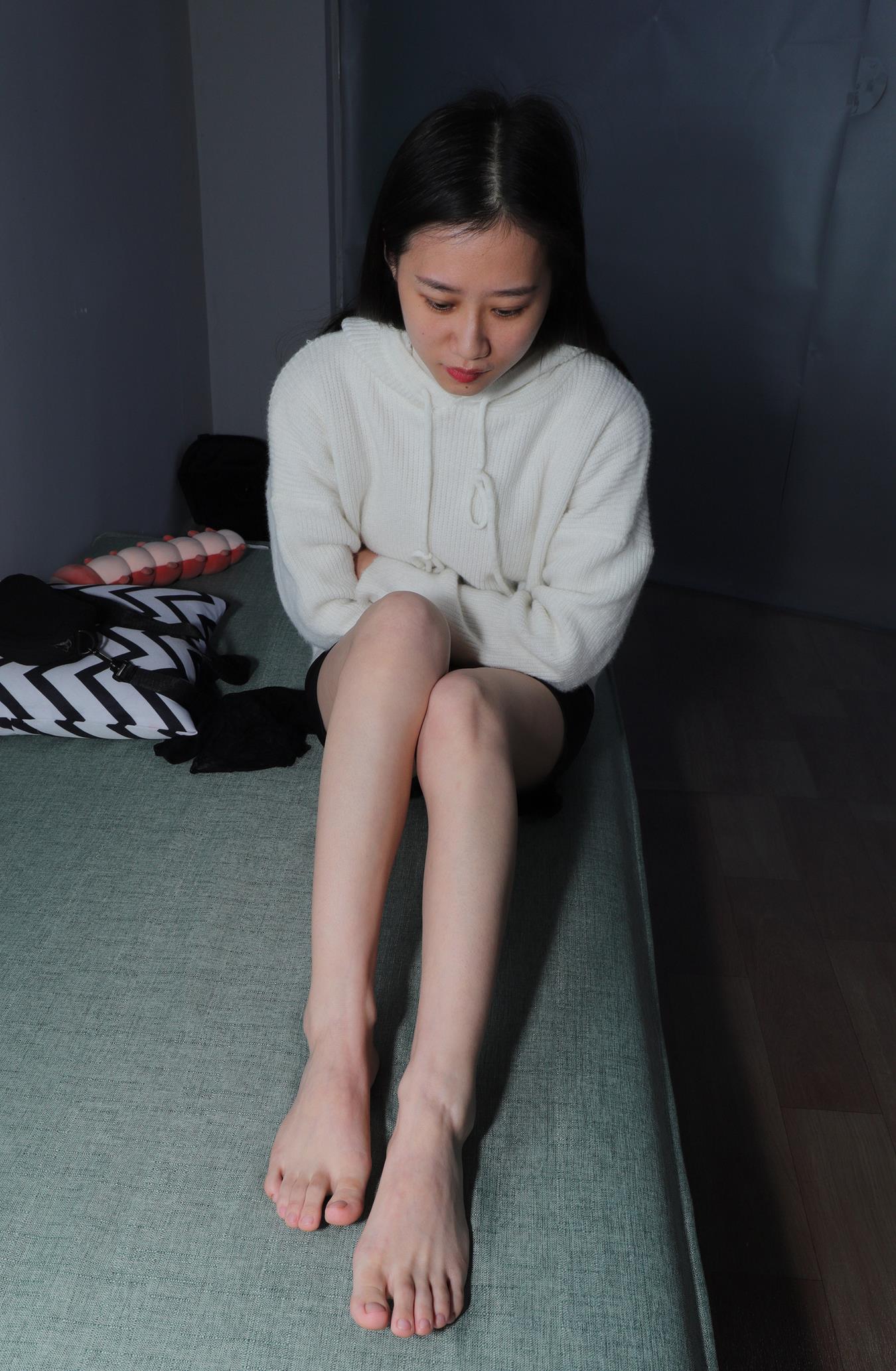 图片[16]-[Pary学生模拍] No.016 极品美女小芳第二季室内展示修长美jiao [139P] – 速更版-美库