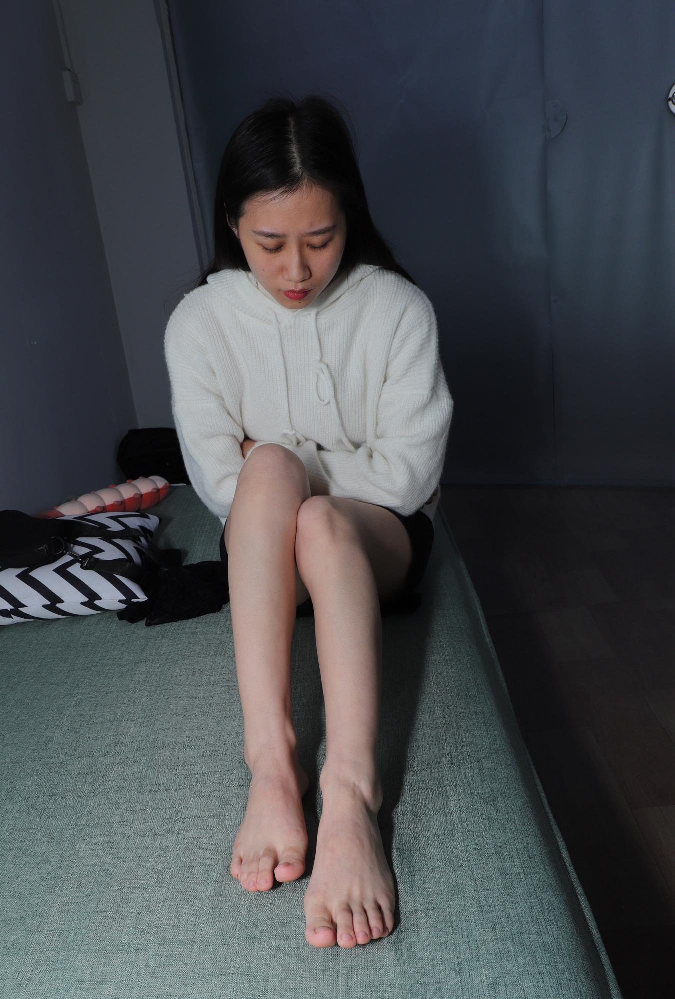 图片[17]-[Pary学生模拍] No.016 极品美女小芳第二季室内展示修长美jiao [139P] – 速更版-美库