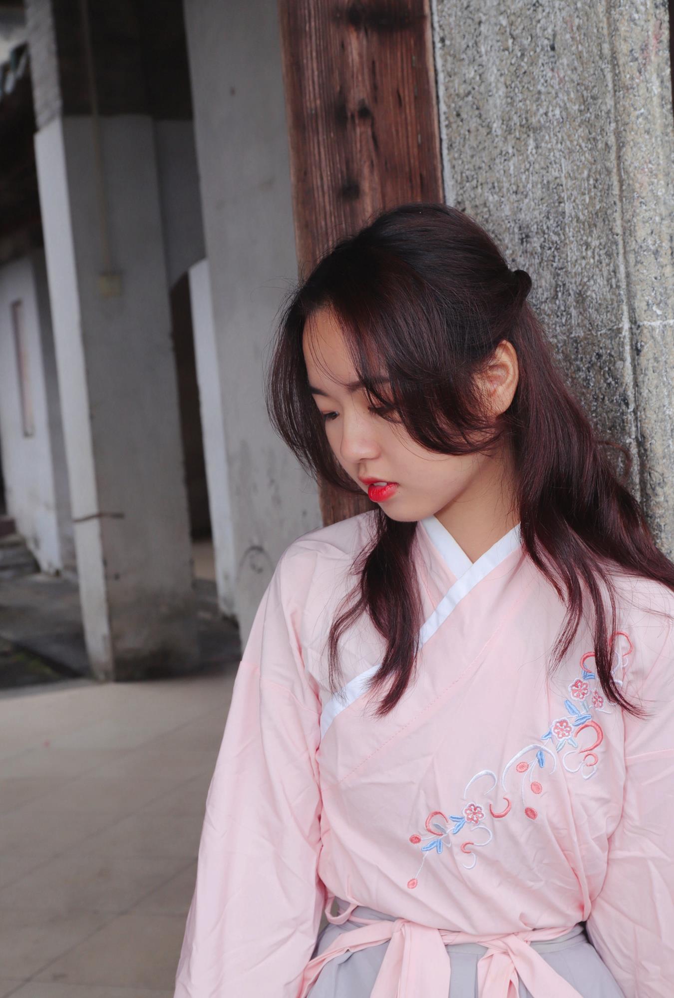 图片[6]-[Pary学生模拍] No.017 小淇穿上汉服赤脚游玩古镇 [134P] – 速更版-美库