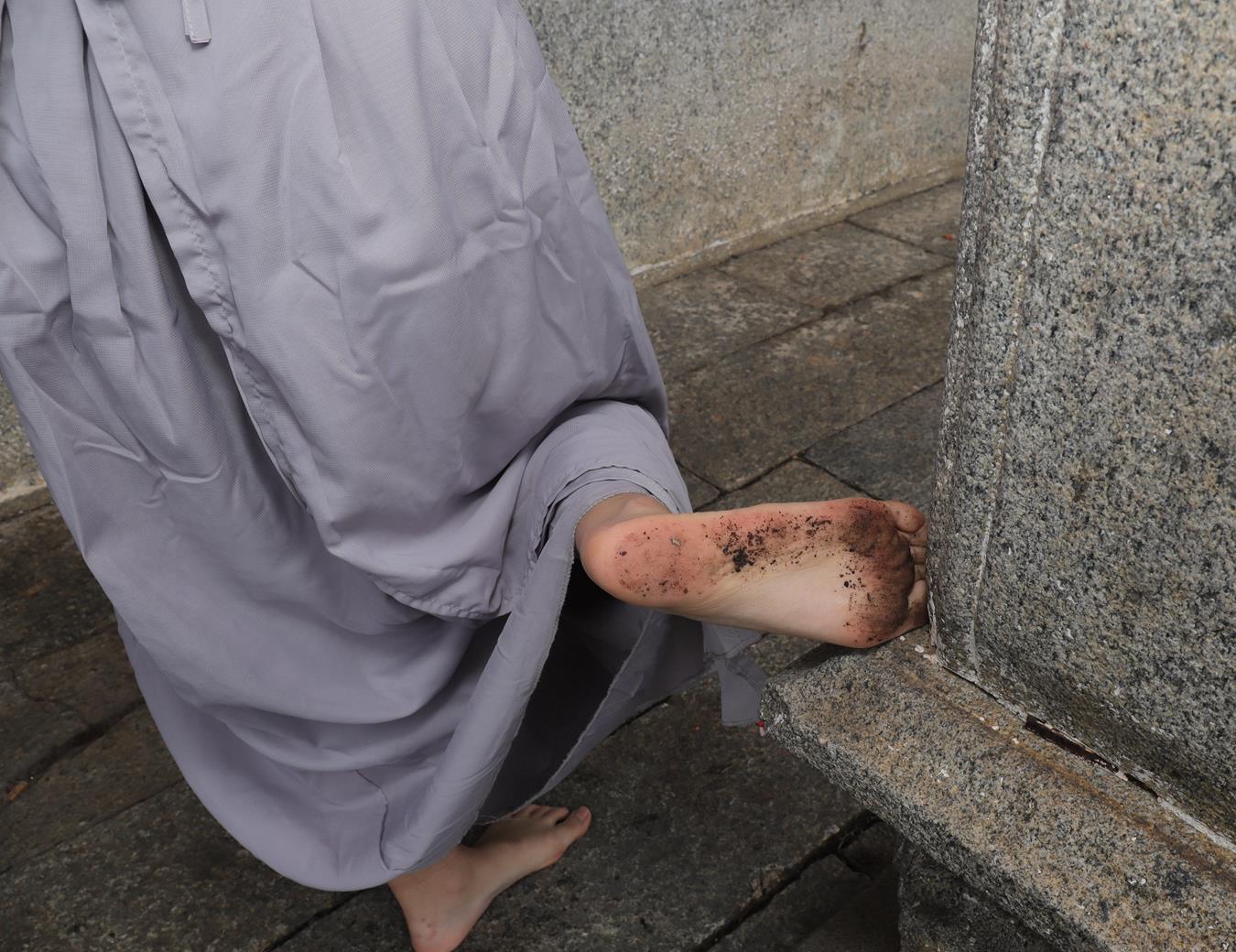 图片[14]-[Pary学生模拍] No.017 小淇穿上汉服赤脚游玩古镇 [134P] – 速更版-美库