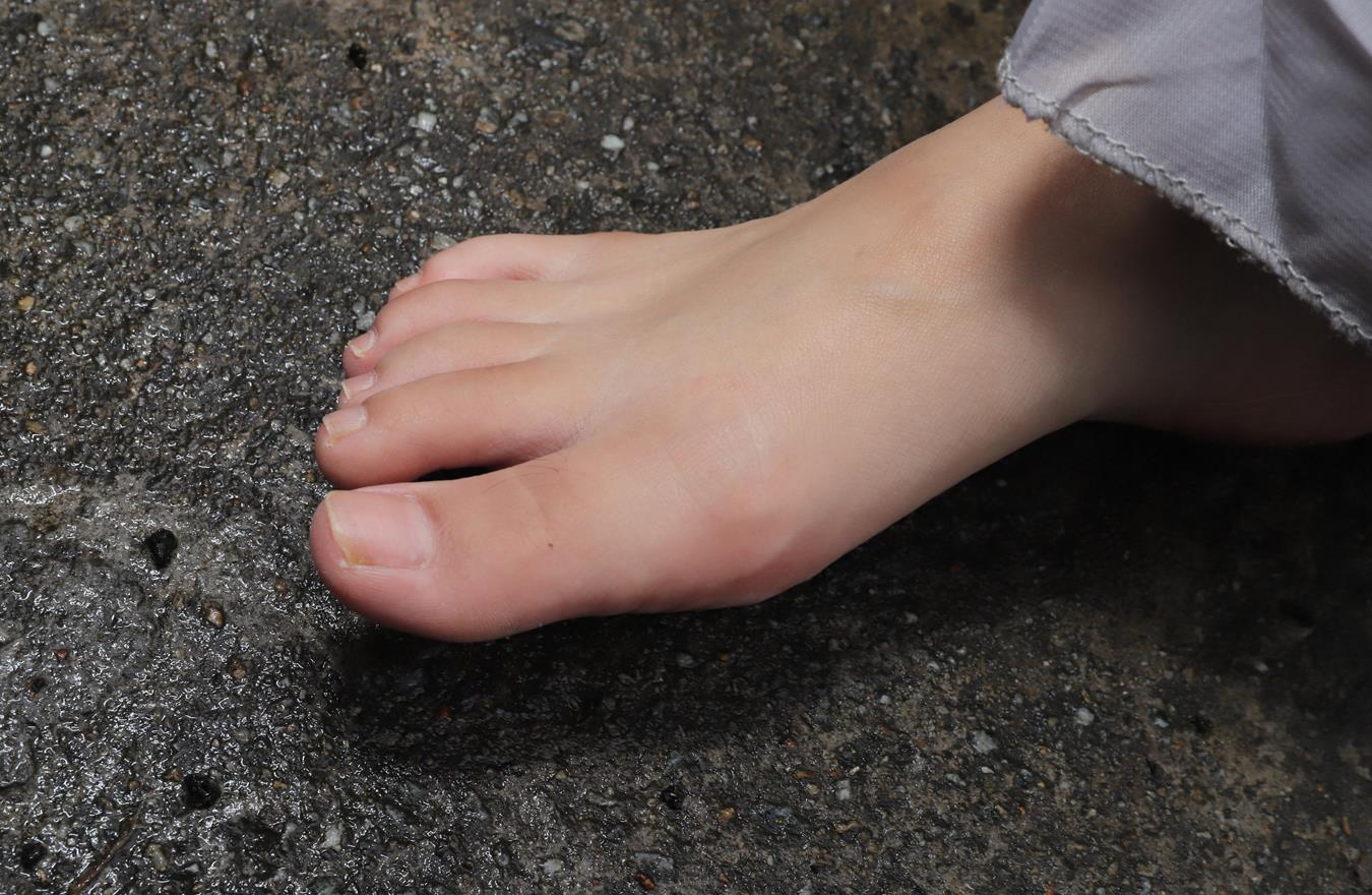 图片[57]-[Pary学生模拍] No.017 小淇穿上汉服赤脚游玩古镇 [134P] – 速更版-美库